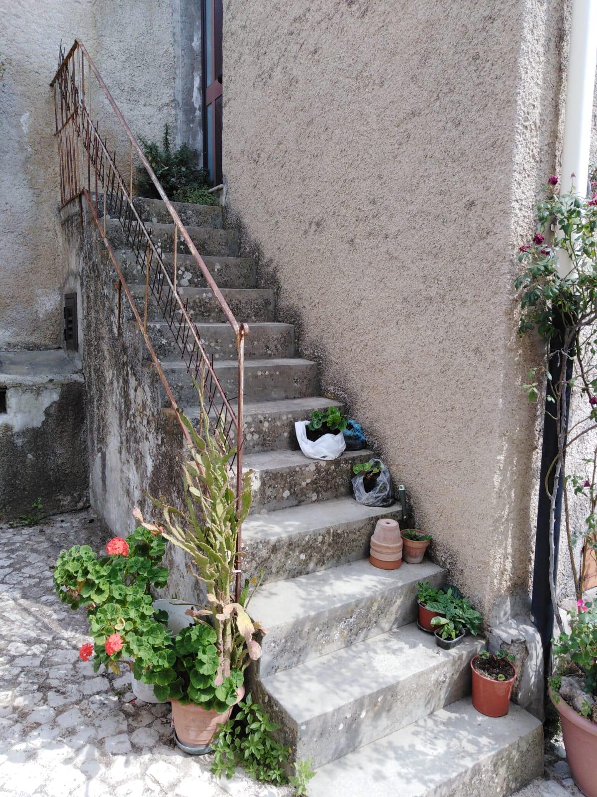 Casa singola in Vendita a Palazzo Adriano Centro storico (Palermo)