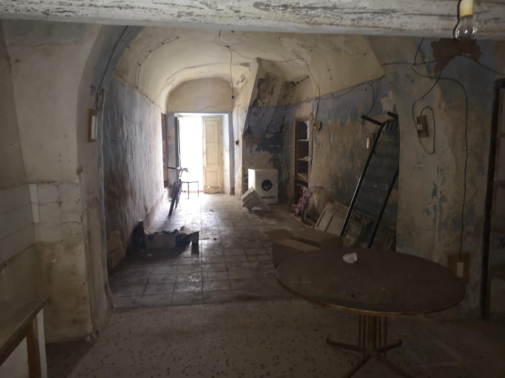 Casa singola in Vendita a Palazzo Adriano Centro storico (Palermo)