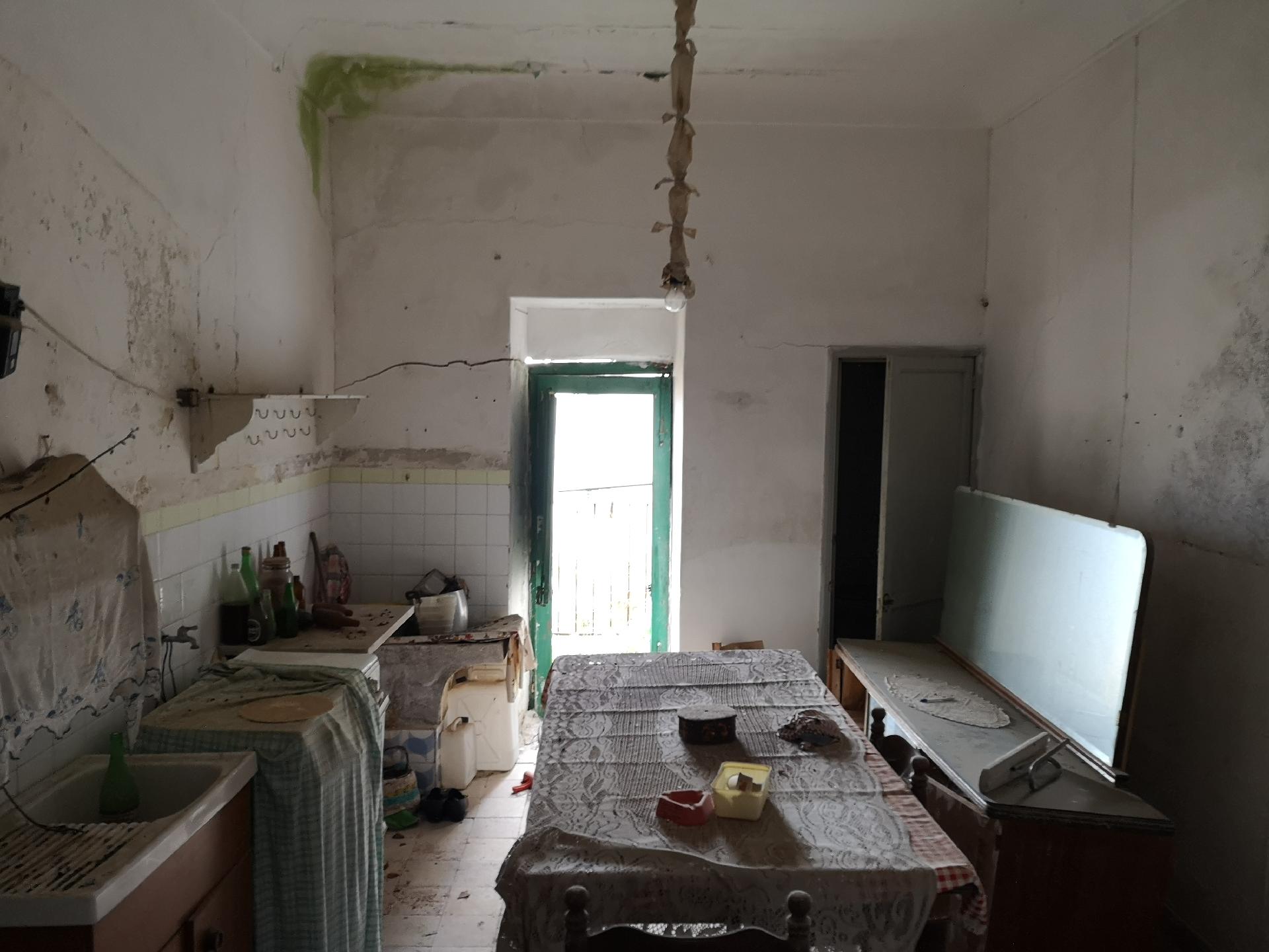 Casa singola in Vendita a Giuliana Centro Storico (Palermo)