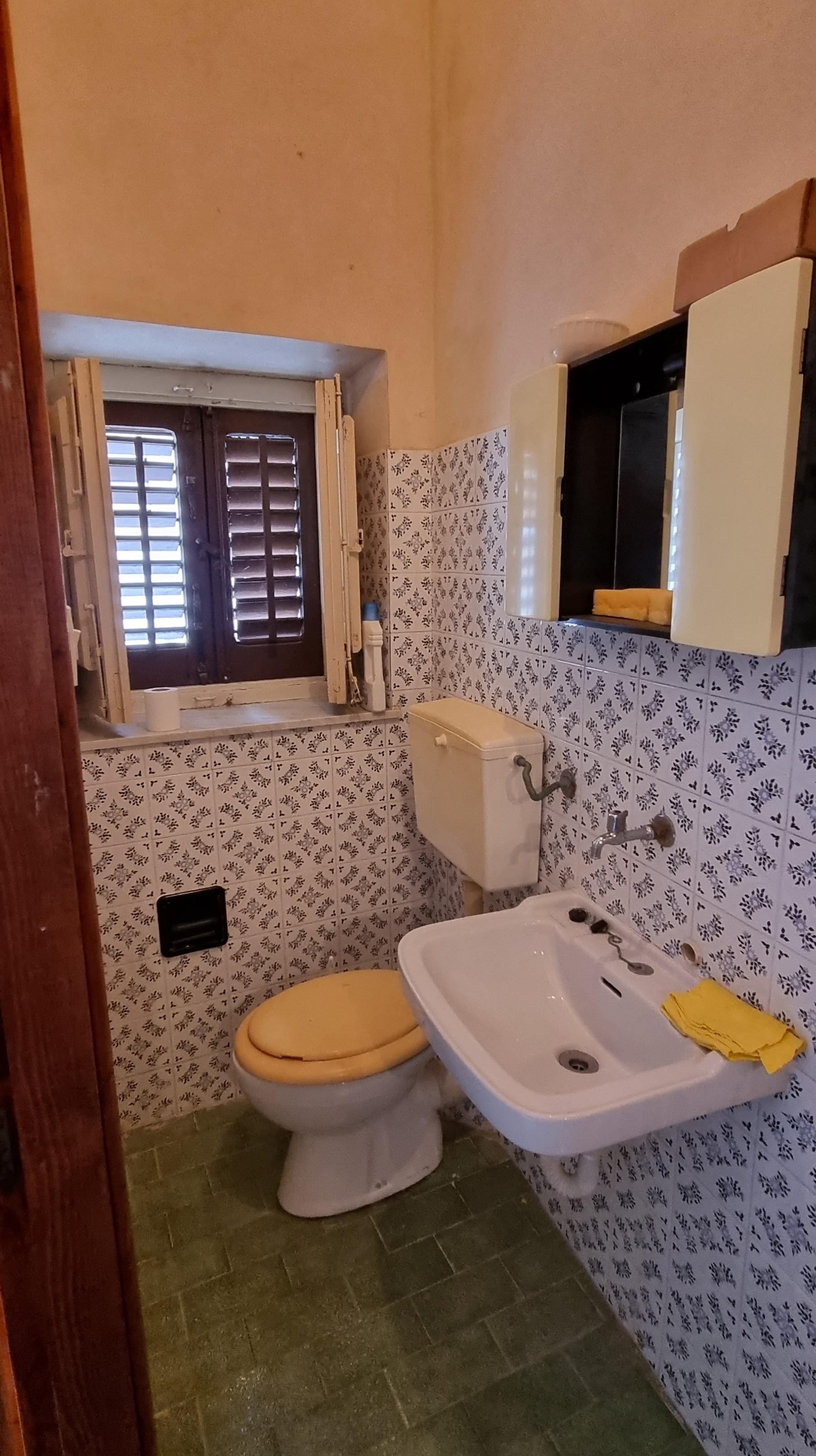 Casa singola in Vendita a Palazzo Adriano Centro storico (Palermo)