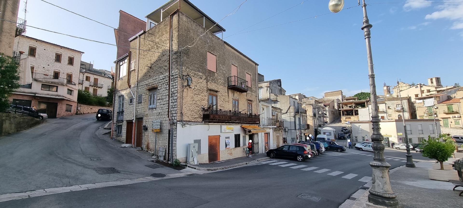 Appartamento in Vendita a Chiusa Sclafani centro storico (Palermo)