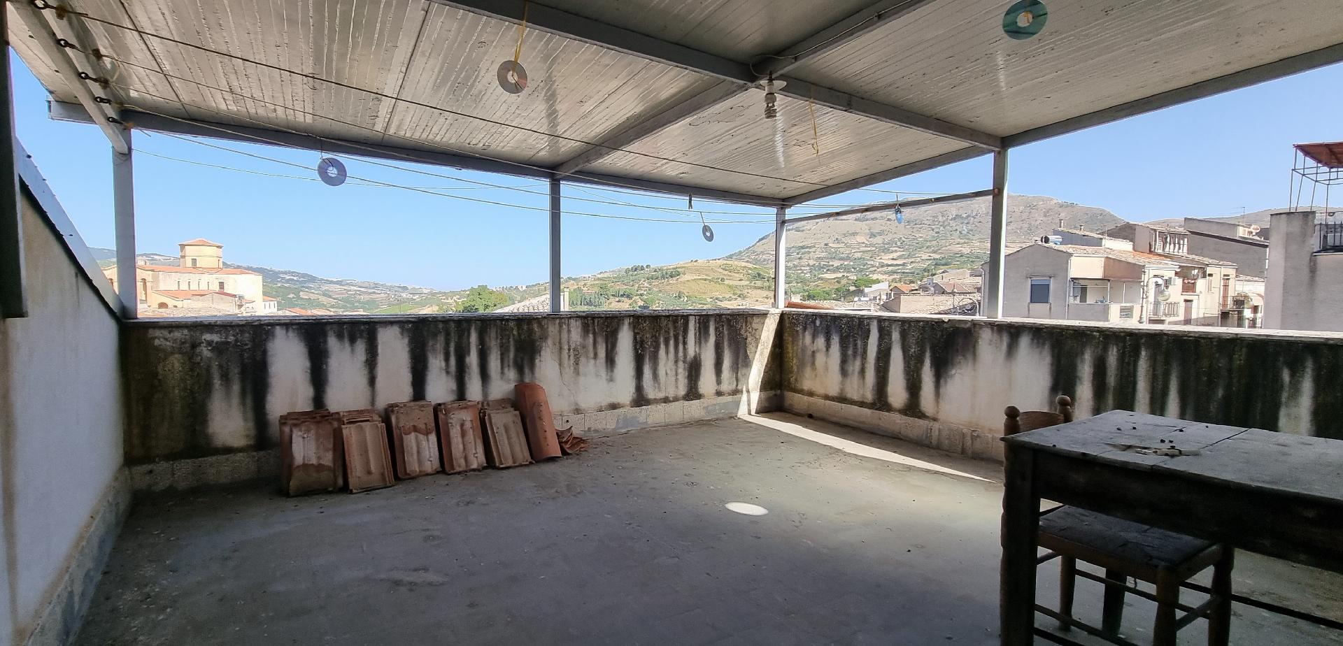 Appartamento in Vendita a Chiusa Sclafani centro storico (Palermo)