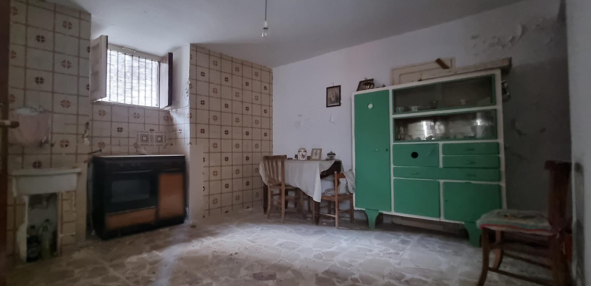 Casa singola in Vendita a Giuliana Centro Storico (Palermo)