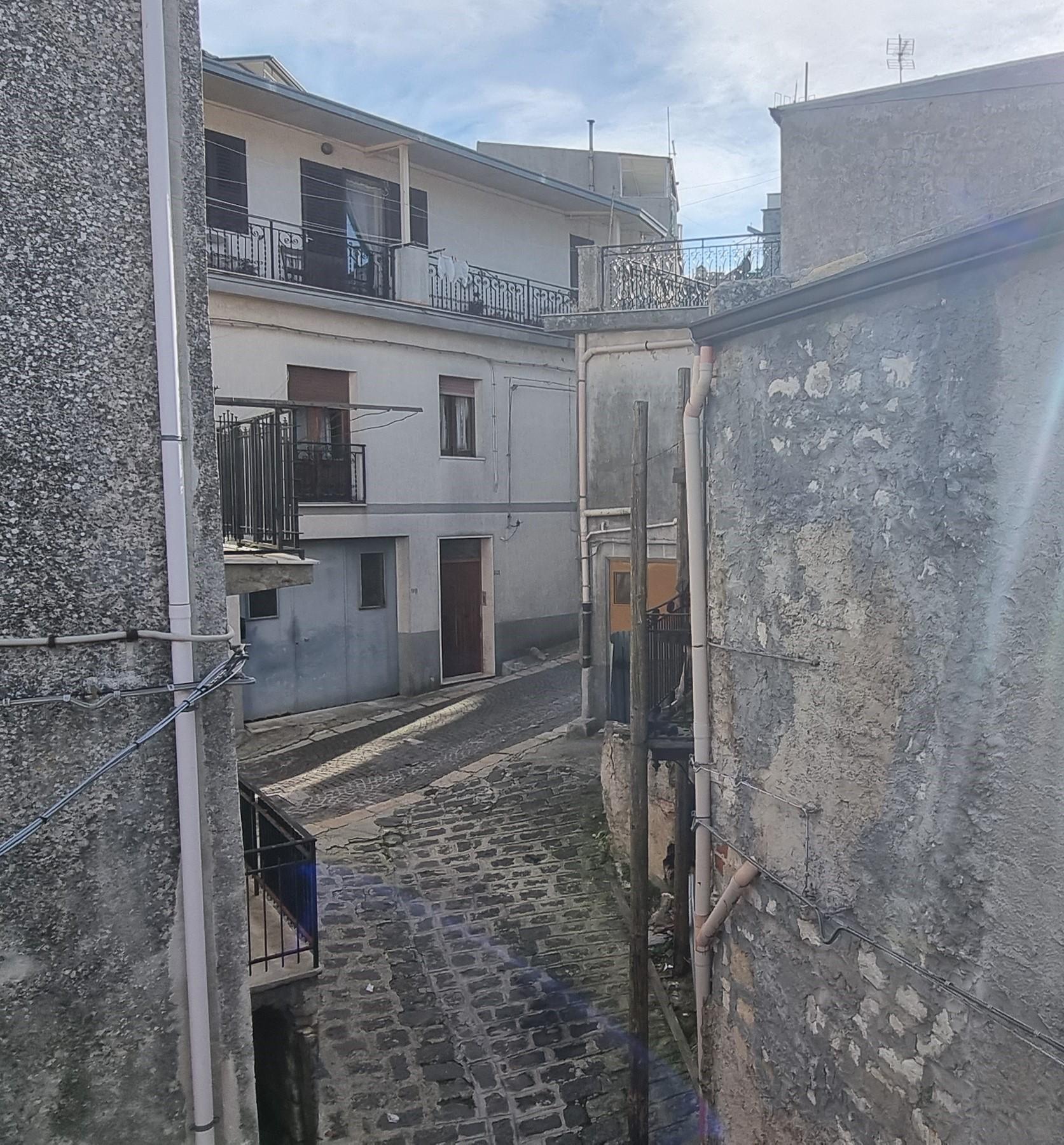 Casa singola in Vendita a Giuliana Centro Storico (Palermo)