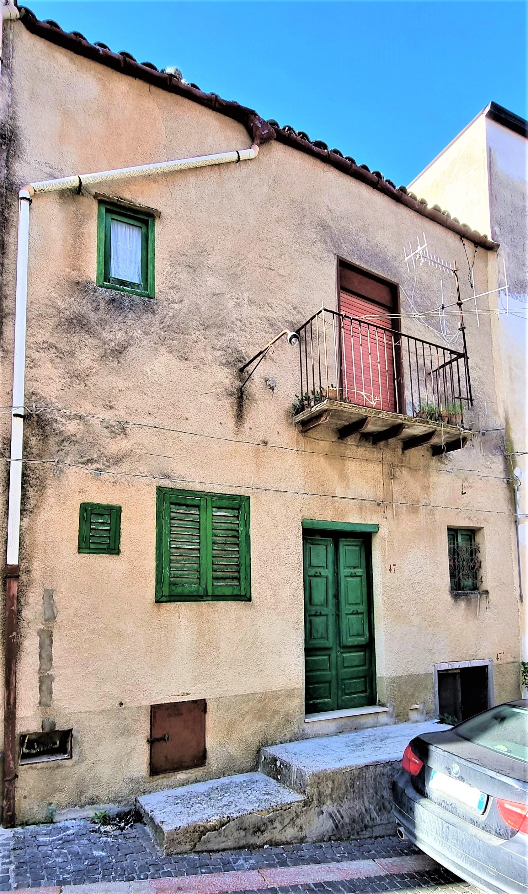 Casa singola in Vendita a Giuliana Centro Storico (Palermo)