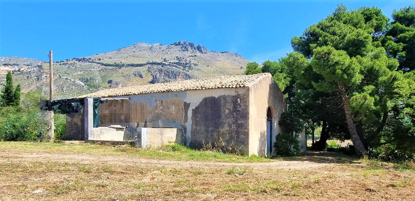 Casale in Vendita a Castellammare del Golfo Balata Di Baida (Trapani)