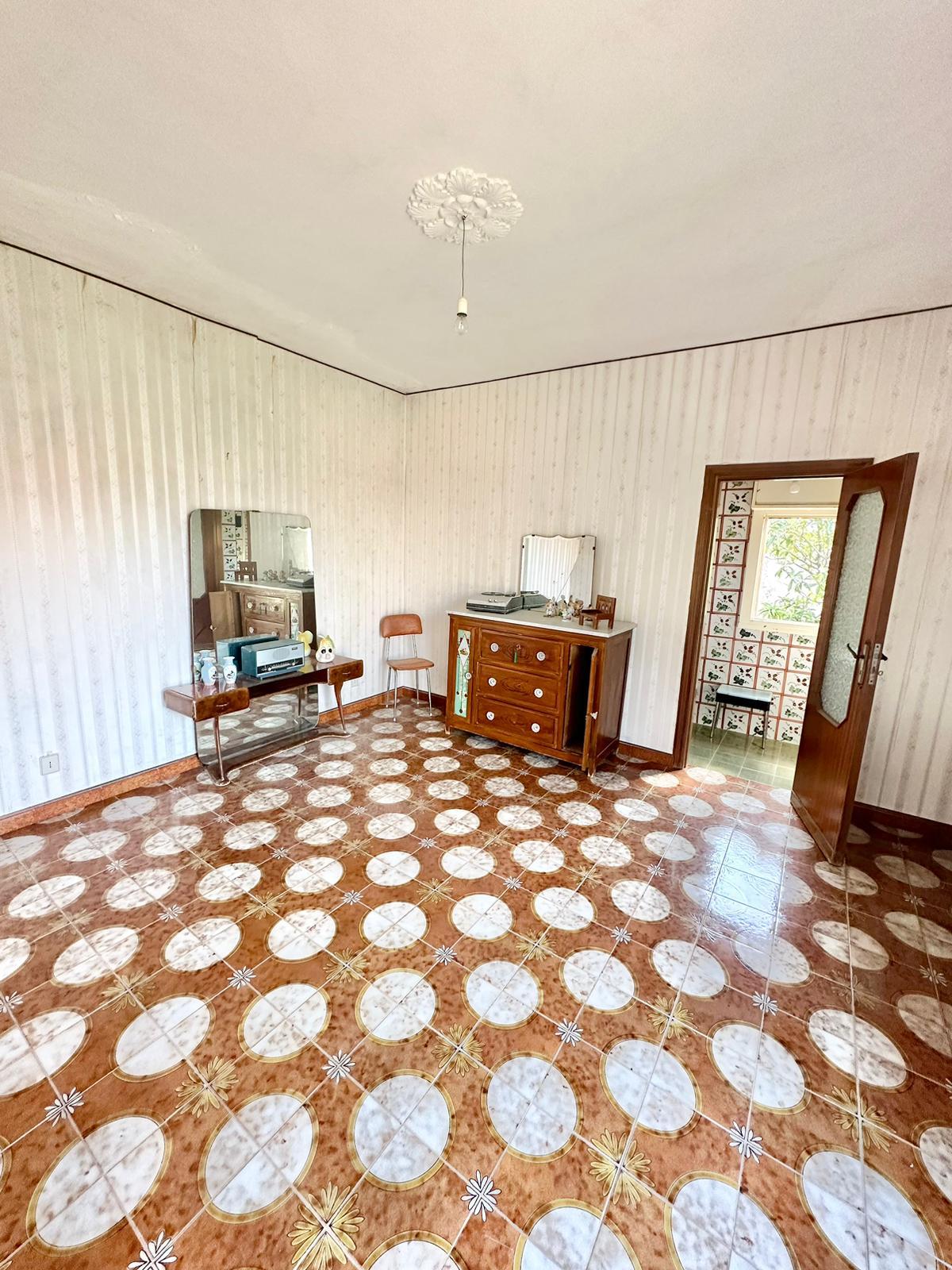 Villa in Vendita a Palazzo Adriano (Palermo)