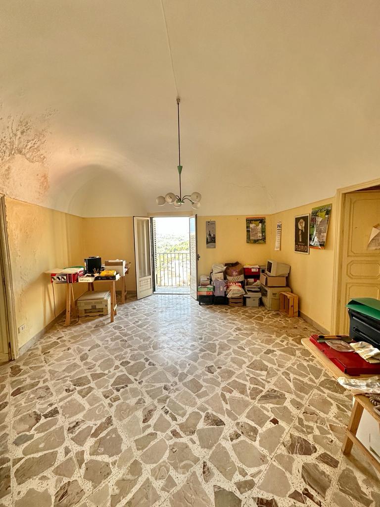 Casa singola in Vendita a Giuliana Centro Storico (Palermo)