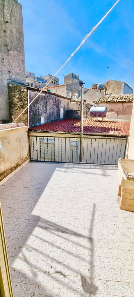 Terratetto in Vendita a Giuliana Centro Storico (Palermo)