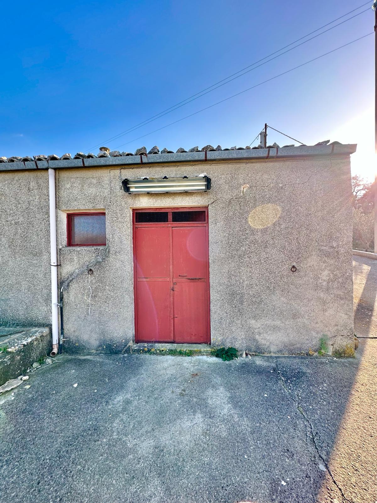 Rustico di campagna in Vendita a Chiusa Sclafani C.da Roccazzo (Palermo)