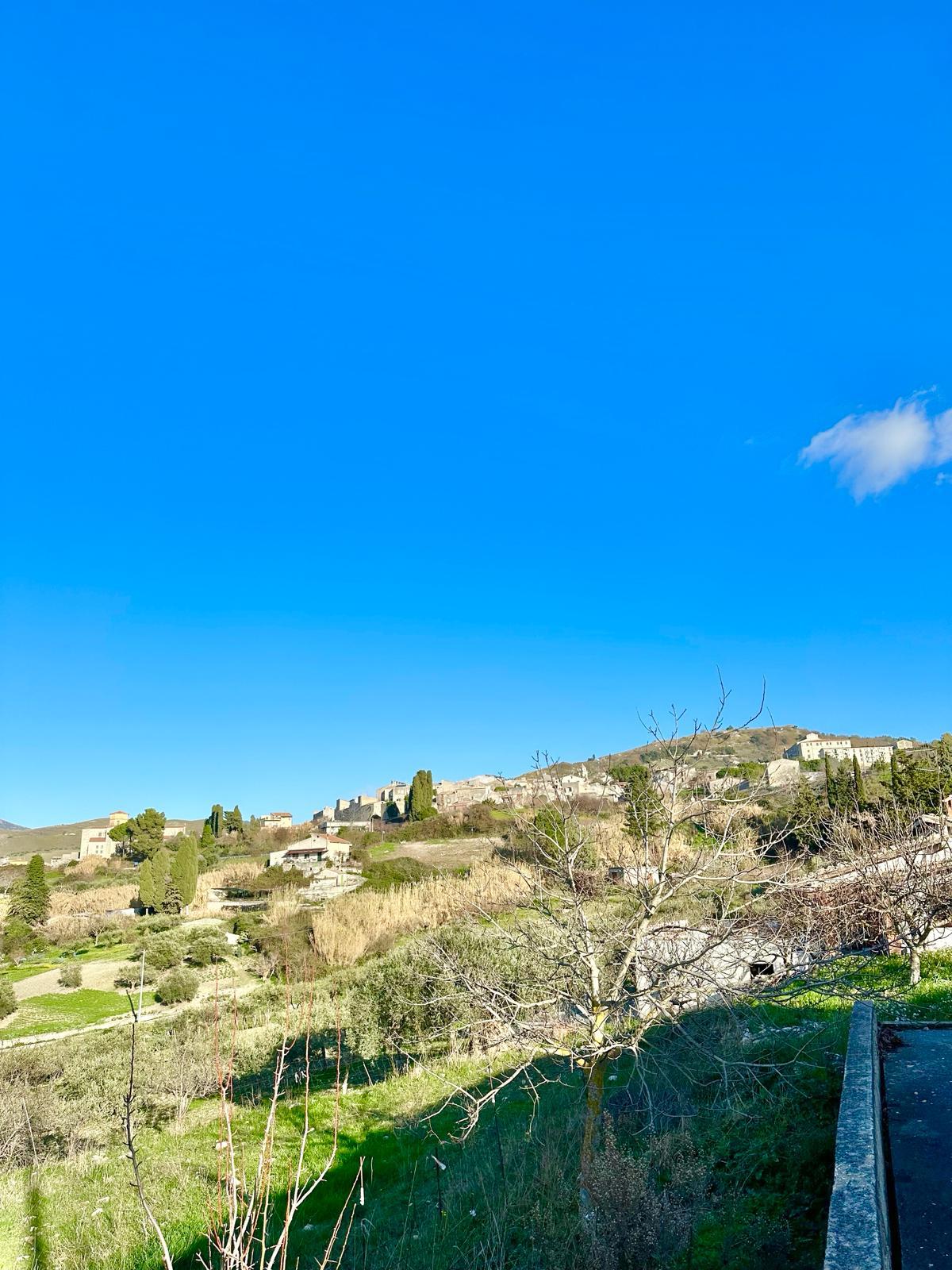Rustico di campagna in Vendita a Chiusa Sclafani C.da Roccazzo (Palermo)