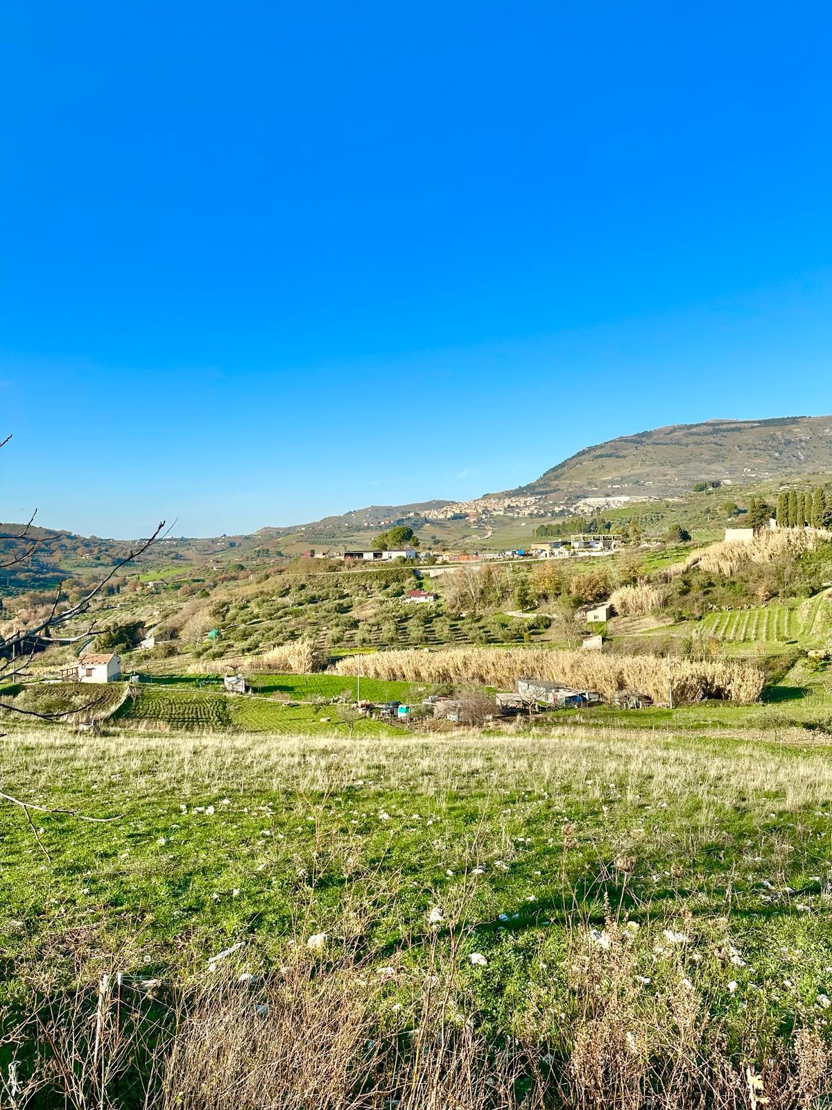 Rustico di campagna in Vendita a Chiusa Sclafani C.da Roccazzo (Palermo)