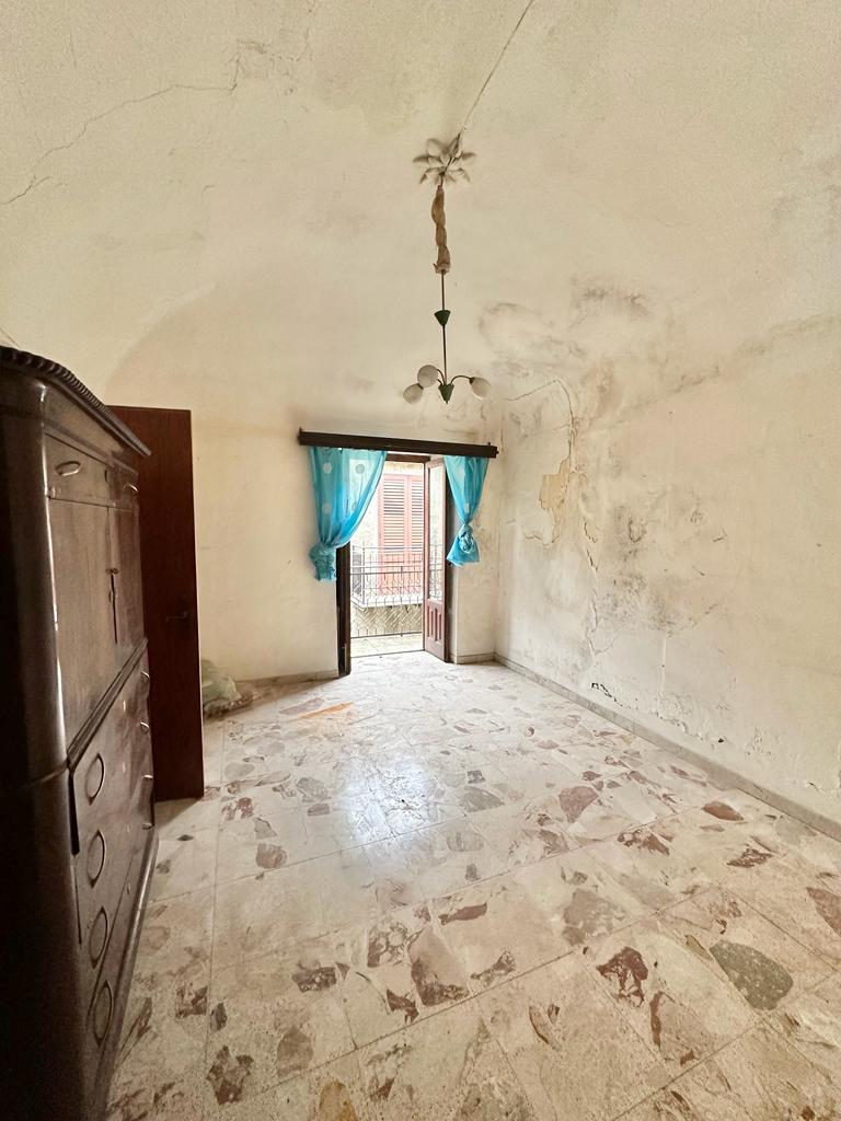 Casa singola in Vendita a Palazzo Adriano Centro storico (Palermo)