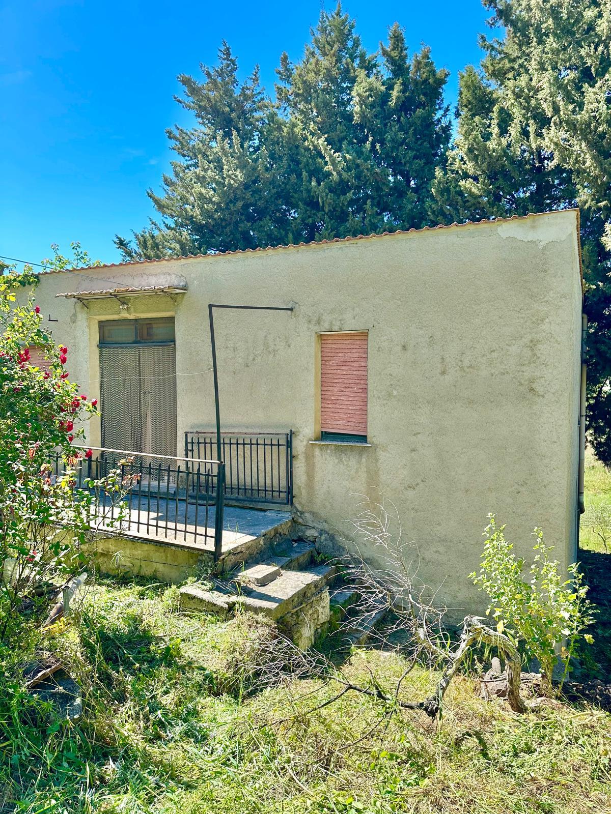 Rustico di campagna in Vendita a Chiusa Sclafani C/da Cicirello (Palermo)