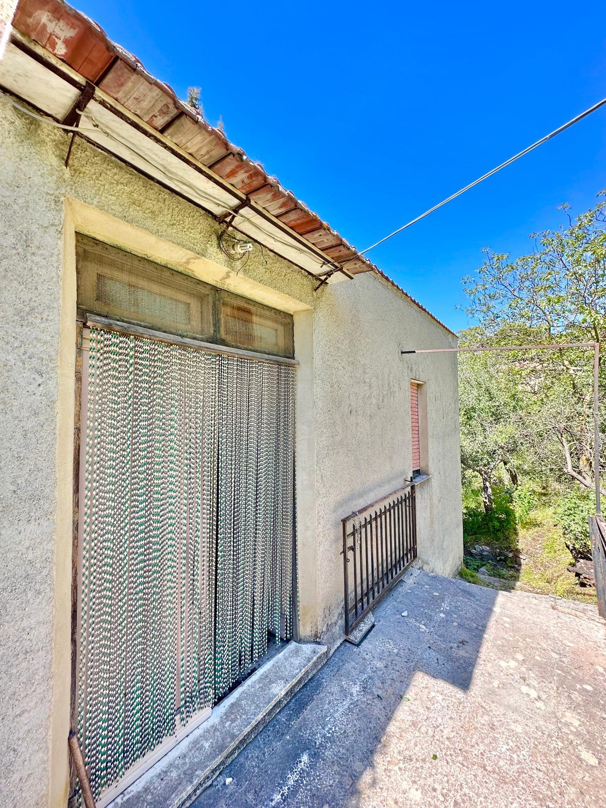 Rustico di campagna in Vendita a Chiusa Sclafani C/da Cicirello (Palermo)