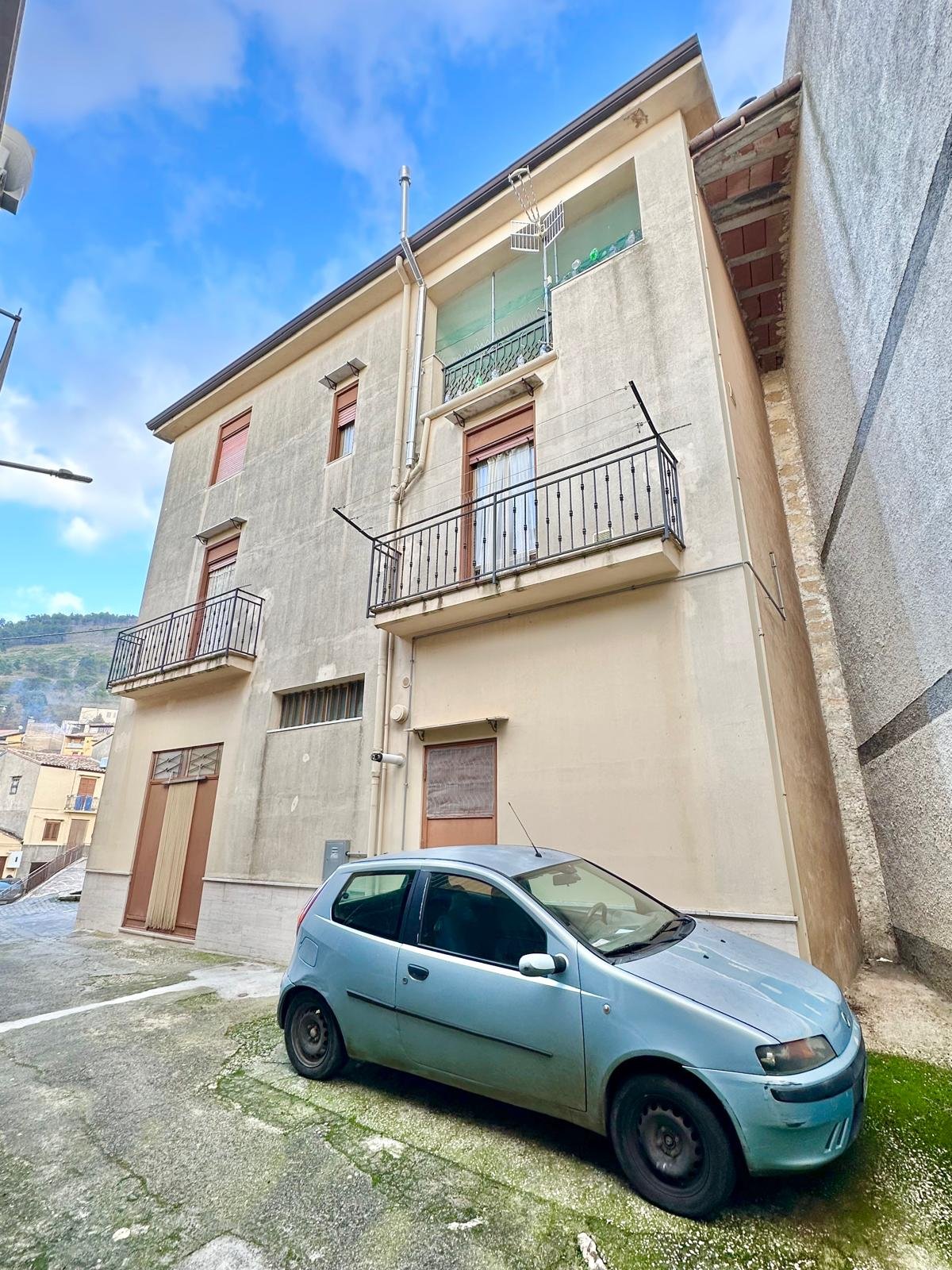 Casa singola in Vendita a Bisacquino Centro Storico (Palermo)