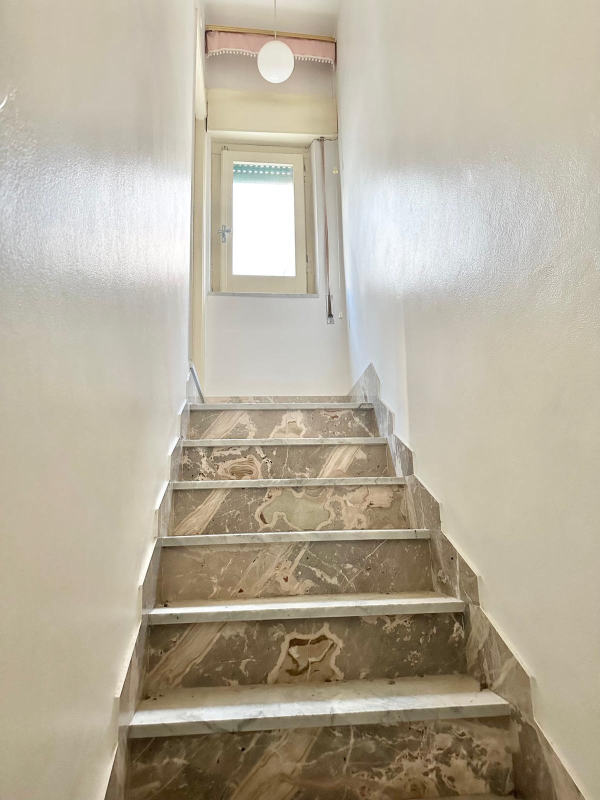 Casa singola in Vendita a Giuliana Centro Storico (Palermo)