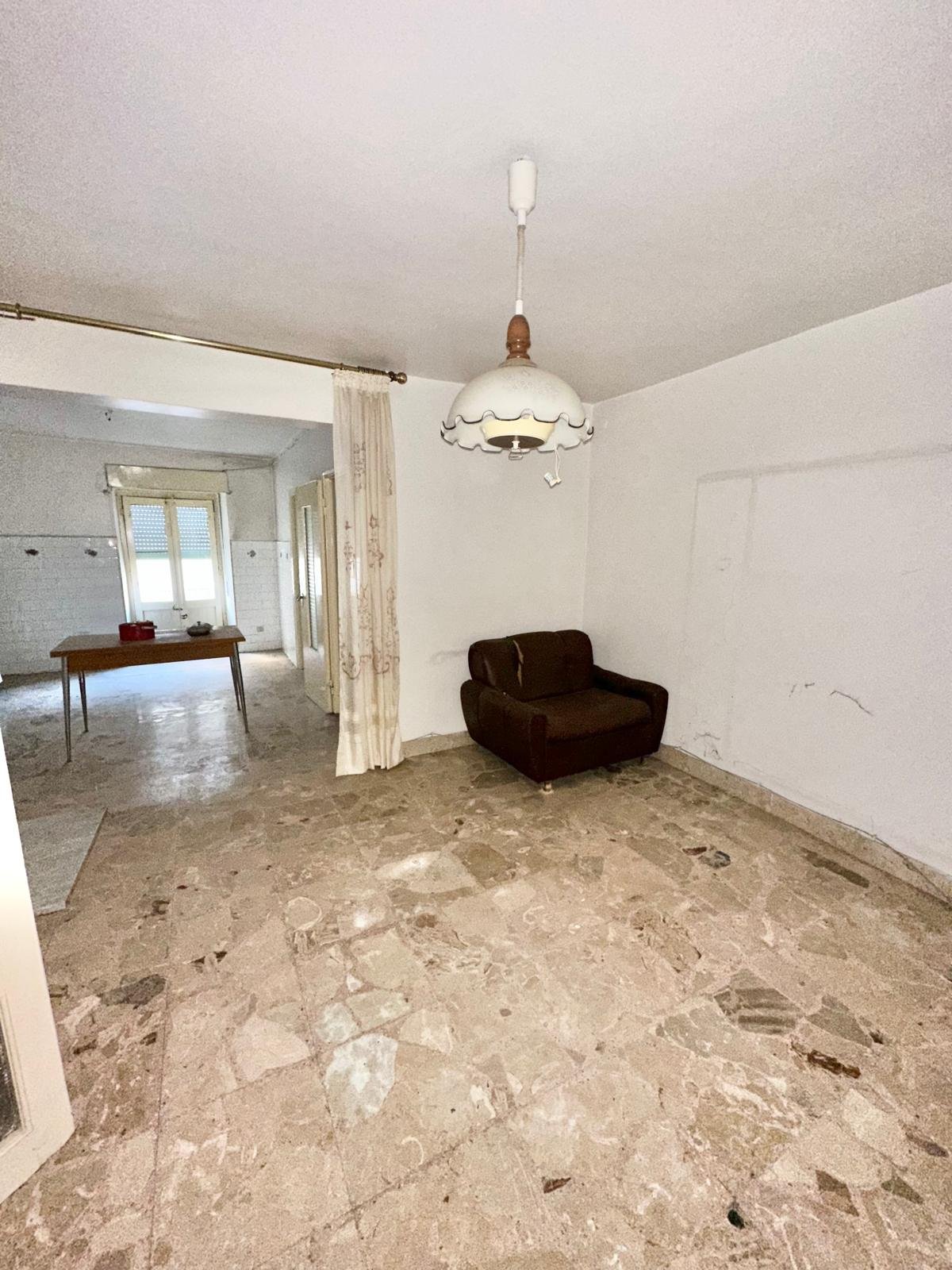 Casa singola in Vendita a Giuliana Centro Storico (Palermo)