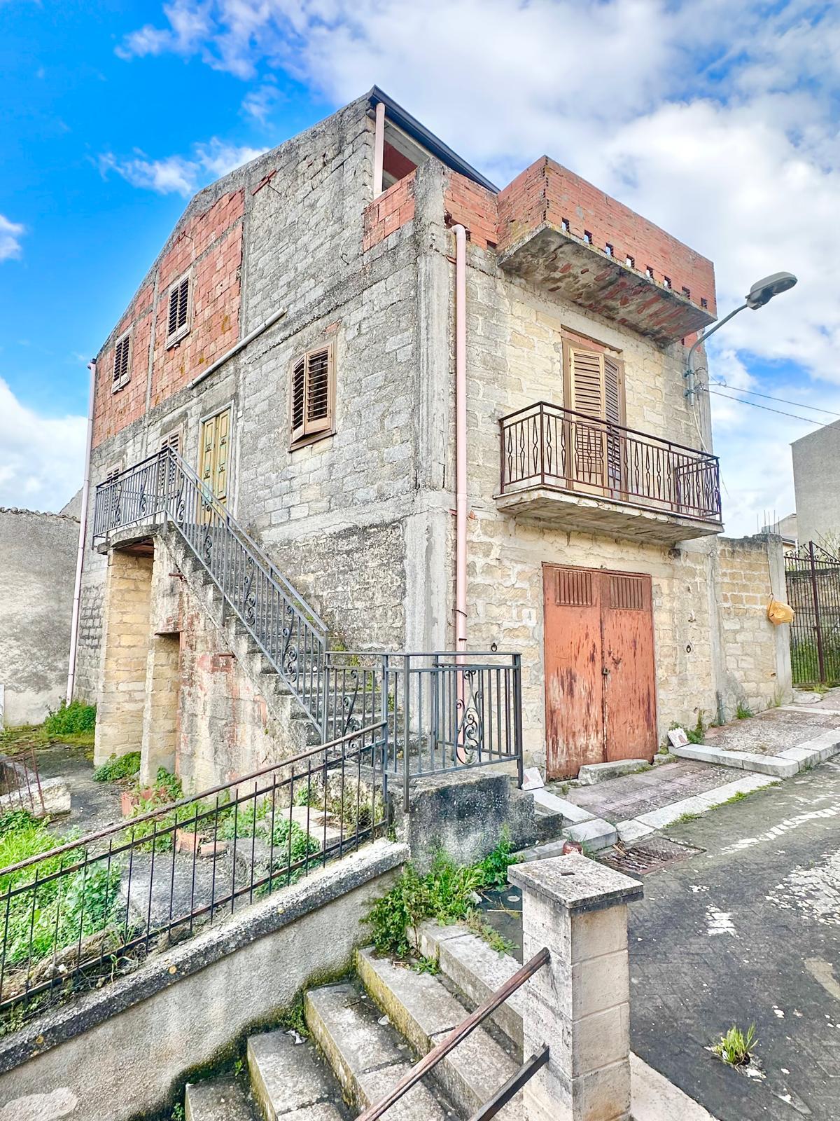 Casa singola in Vendita a Chiusa Sclafani San Leonardo (Palermo)