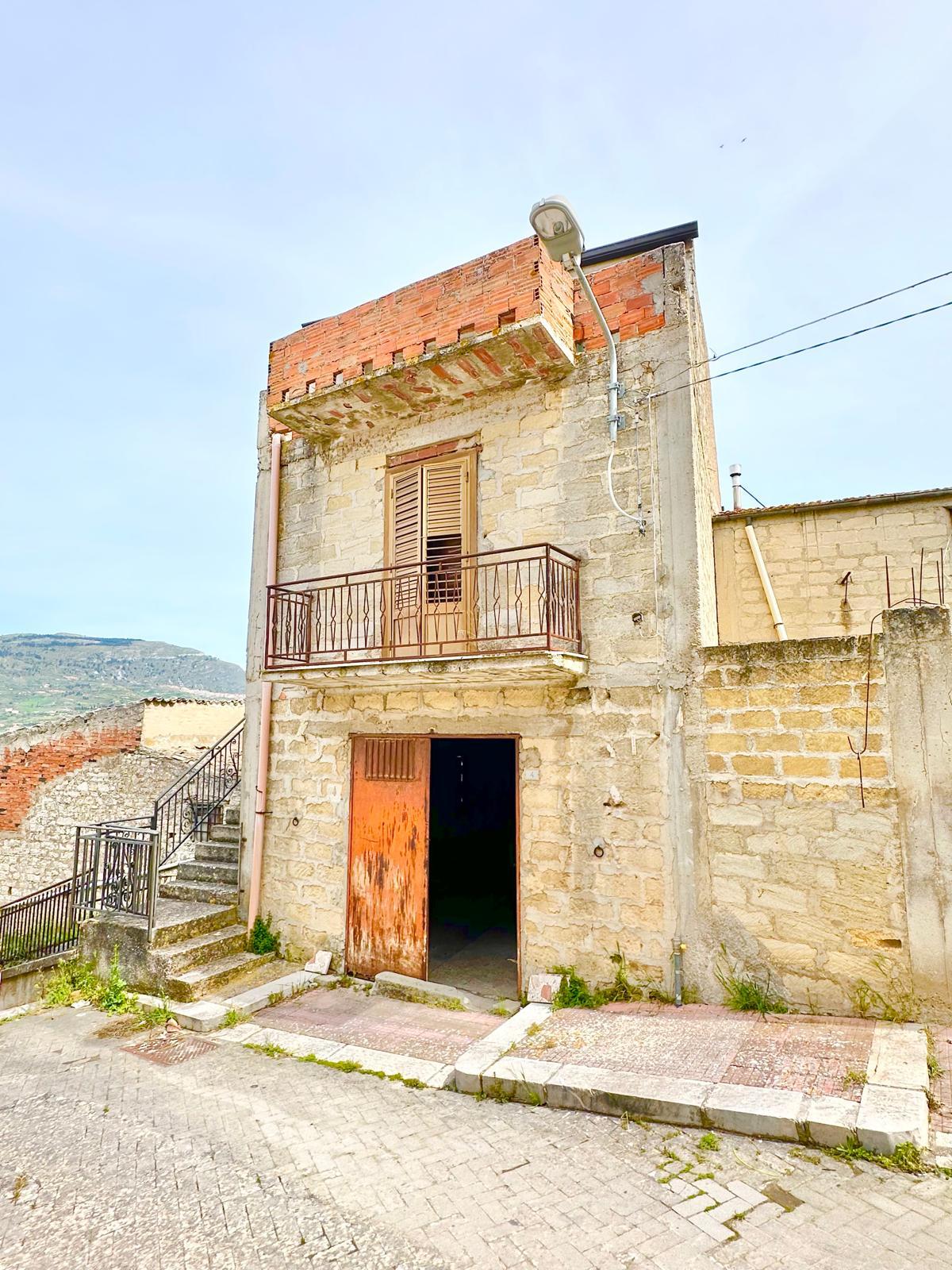 Casa singola in Vendita a Chiusa Sclafani San Leonardo (Palermo)
