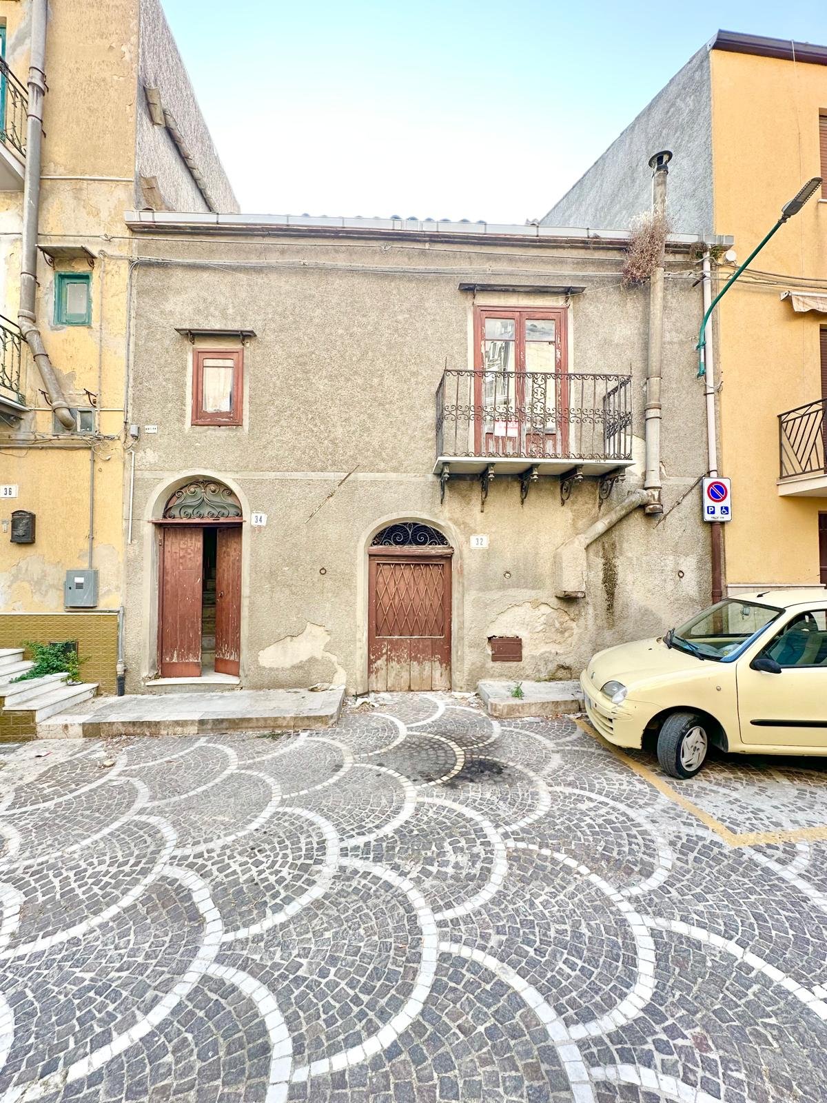 Casa singola in Vendita a Bisacquino Centro Storico (Palermo)