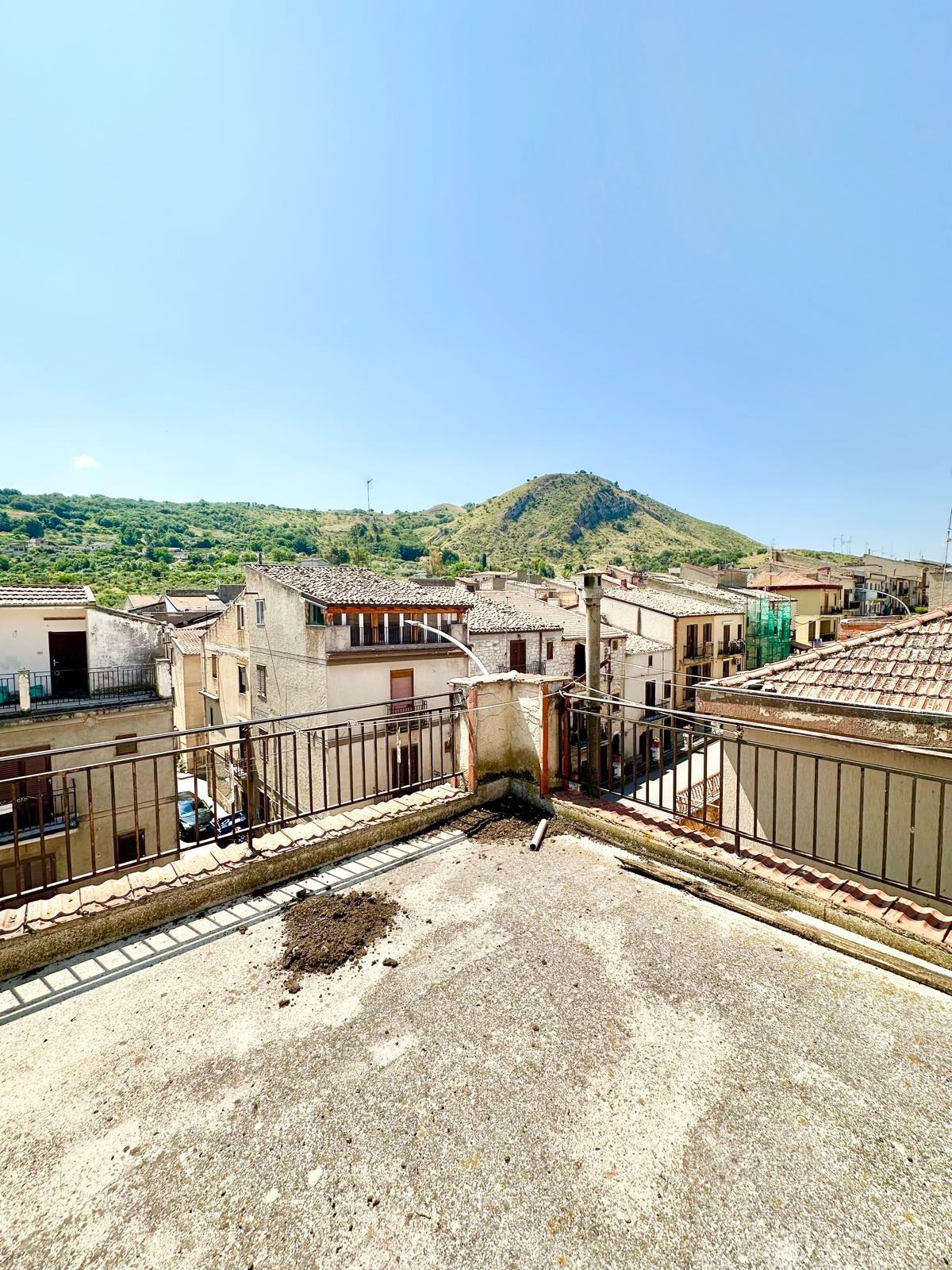 Appartamento in Vendita a Campofiorito (Palermo)