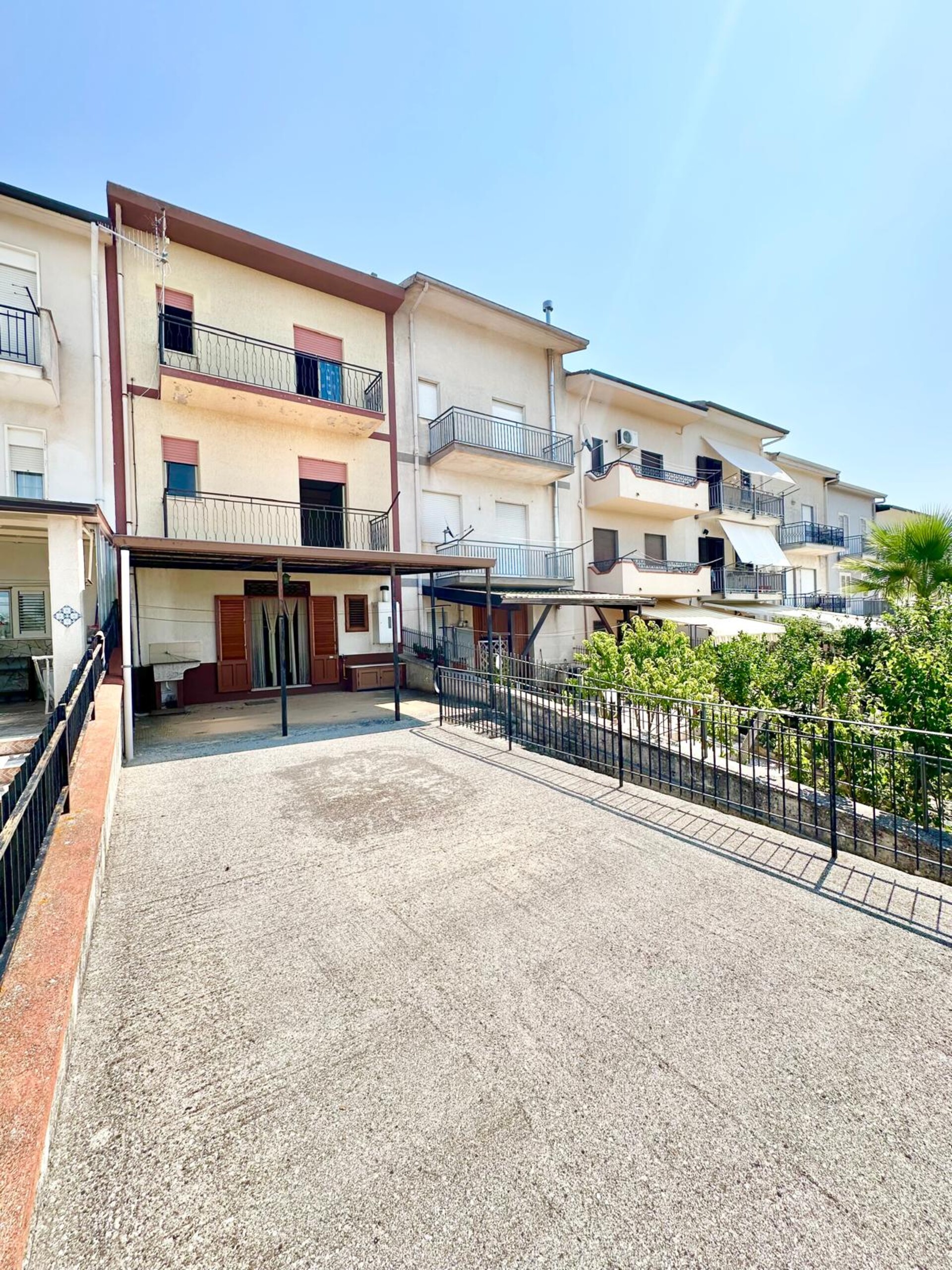 Casa a schiera - porzione centrale in Vendita a Chiusa Sclafani Santa Lucia (Palermo)