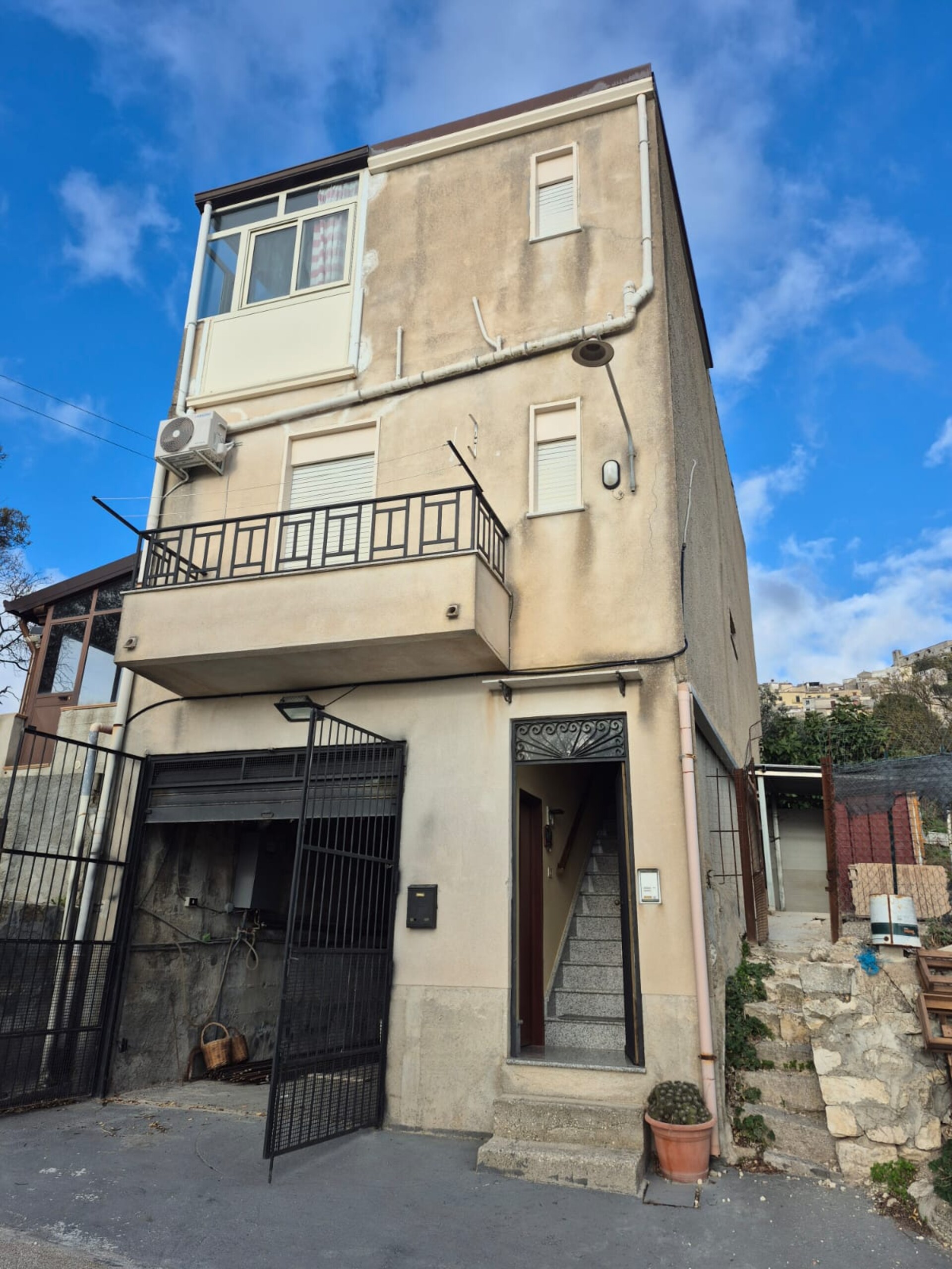 Casa singola in Vendita a Giuliana periferia (Palermo)