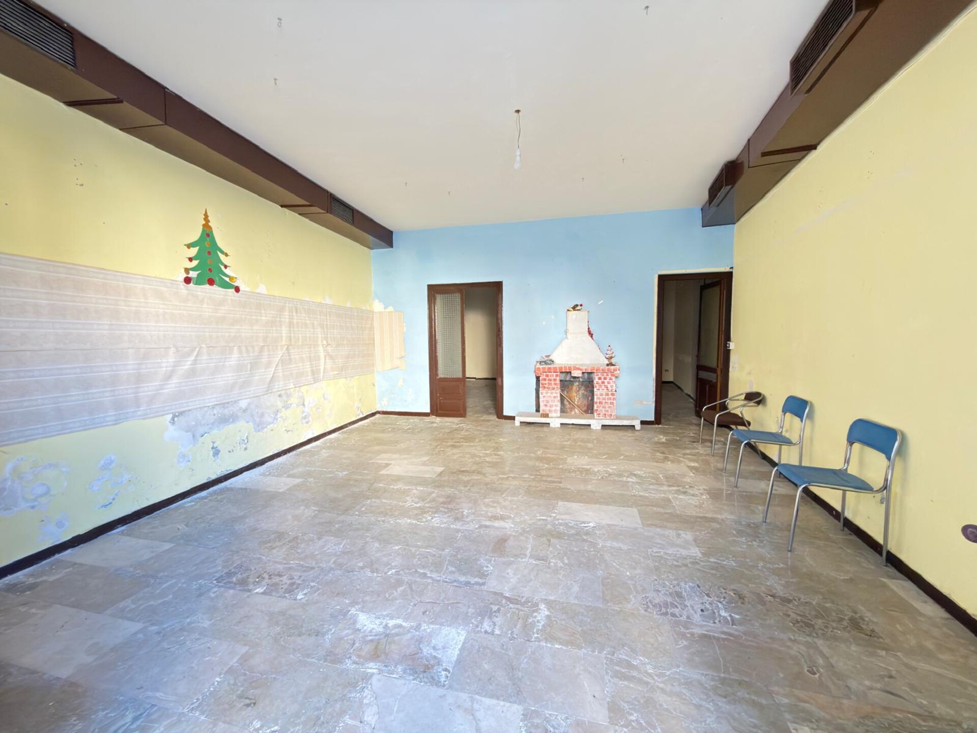 Locale commerciale in Vendita a Palazzo Adriano (Palermo)