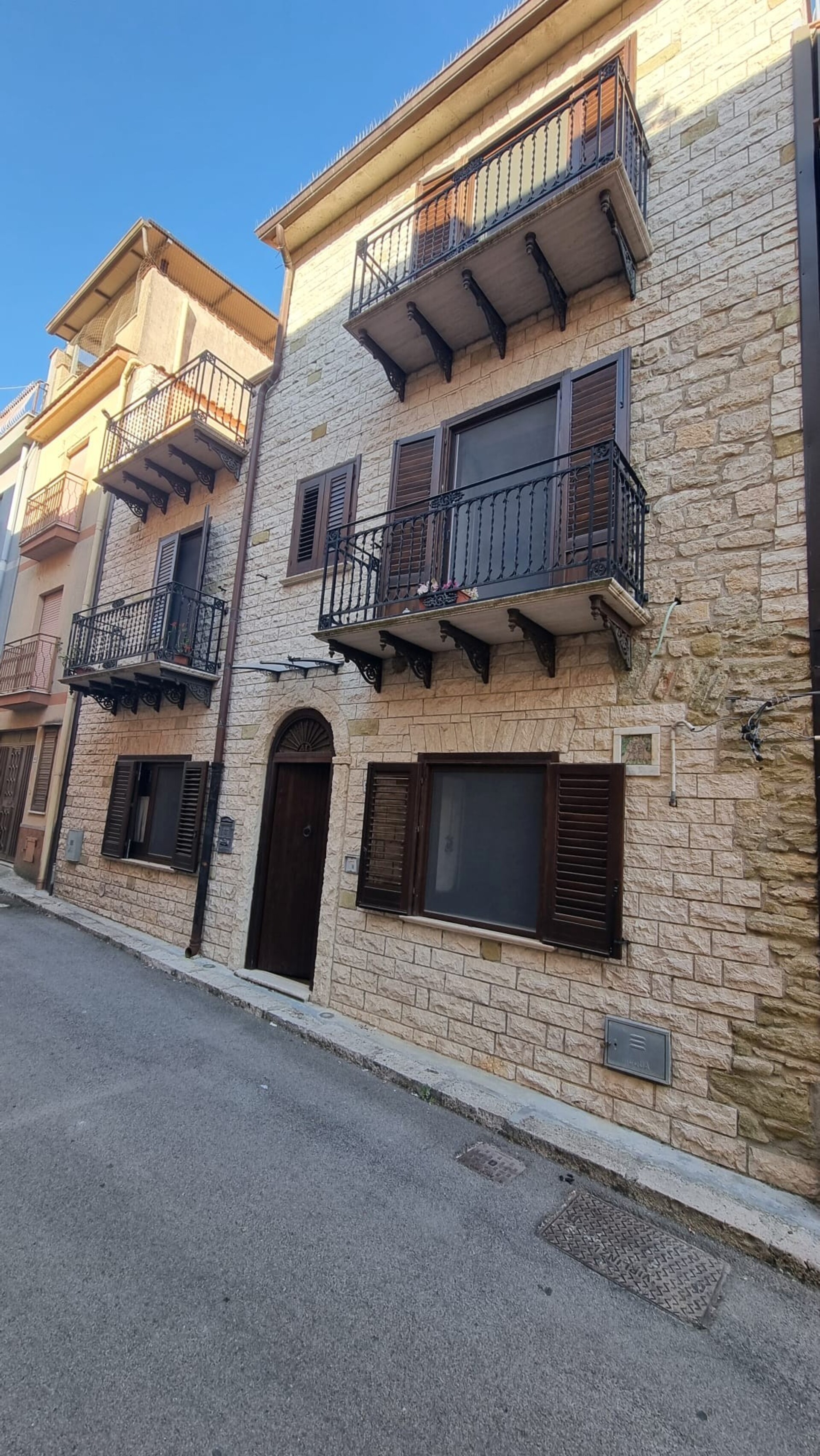 Casa singola in Vendita a Campofiorito (Palermo)