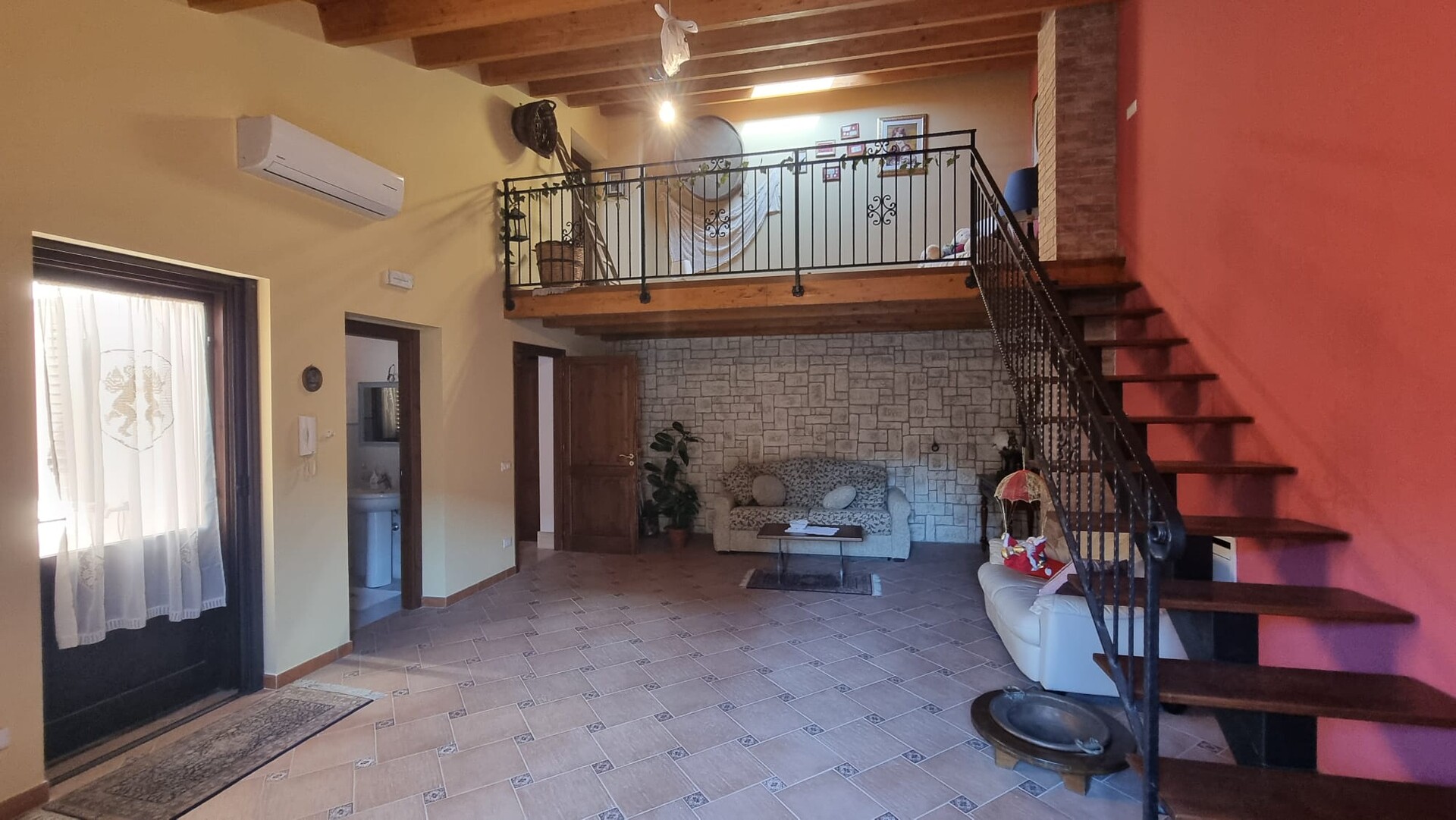 Casa singola in Vendita a Campofiorito (Palermo)