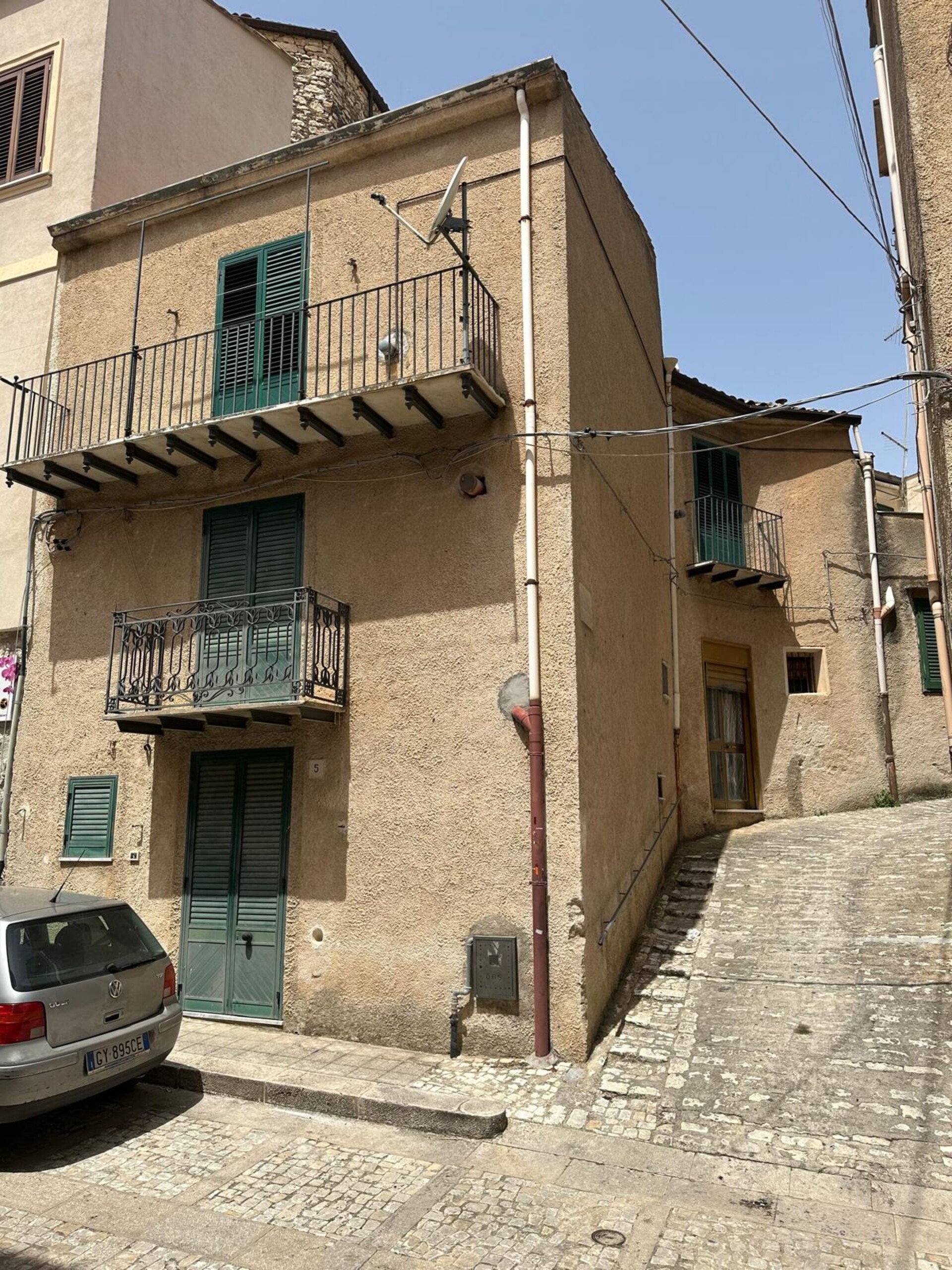 Casa singola in Vendita a Palazzo Adriano (Palermo)