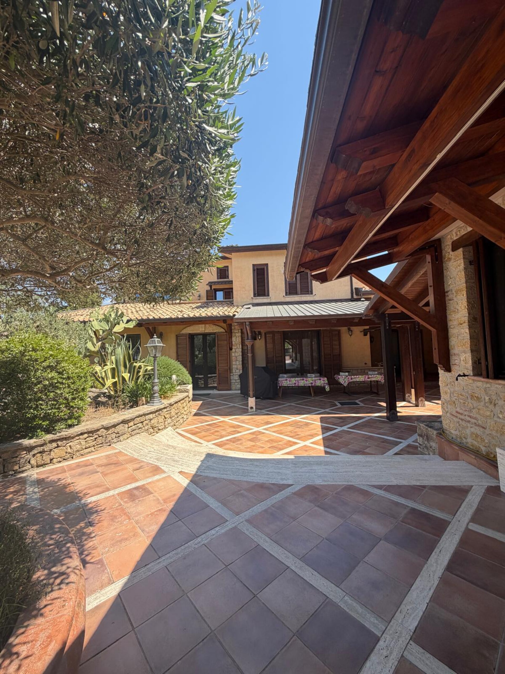 Villa indipendente in Vendita a Corleone (Palermo)