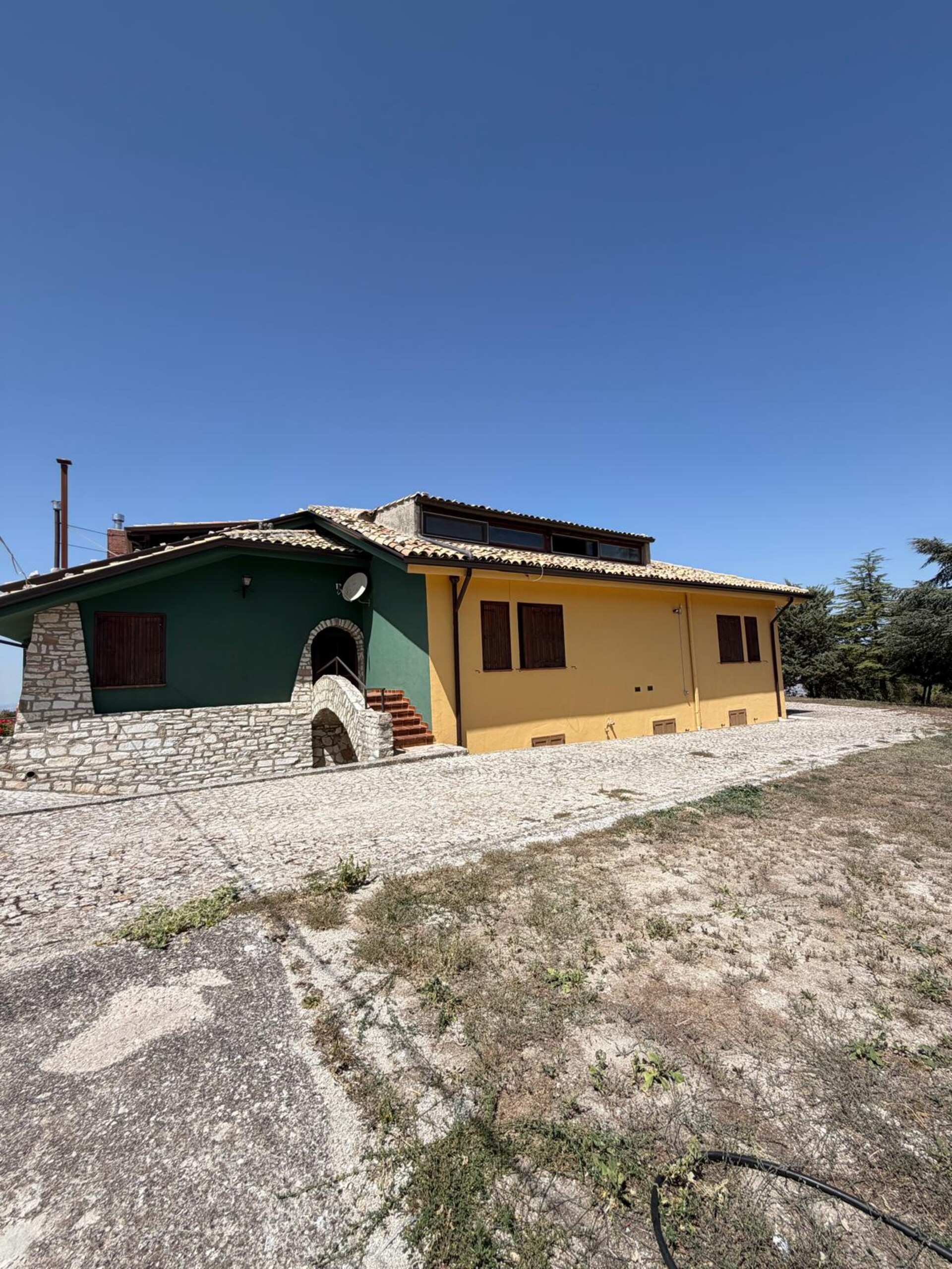 Villa in Vendita a Contessa Entellina (Palermo)