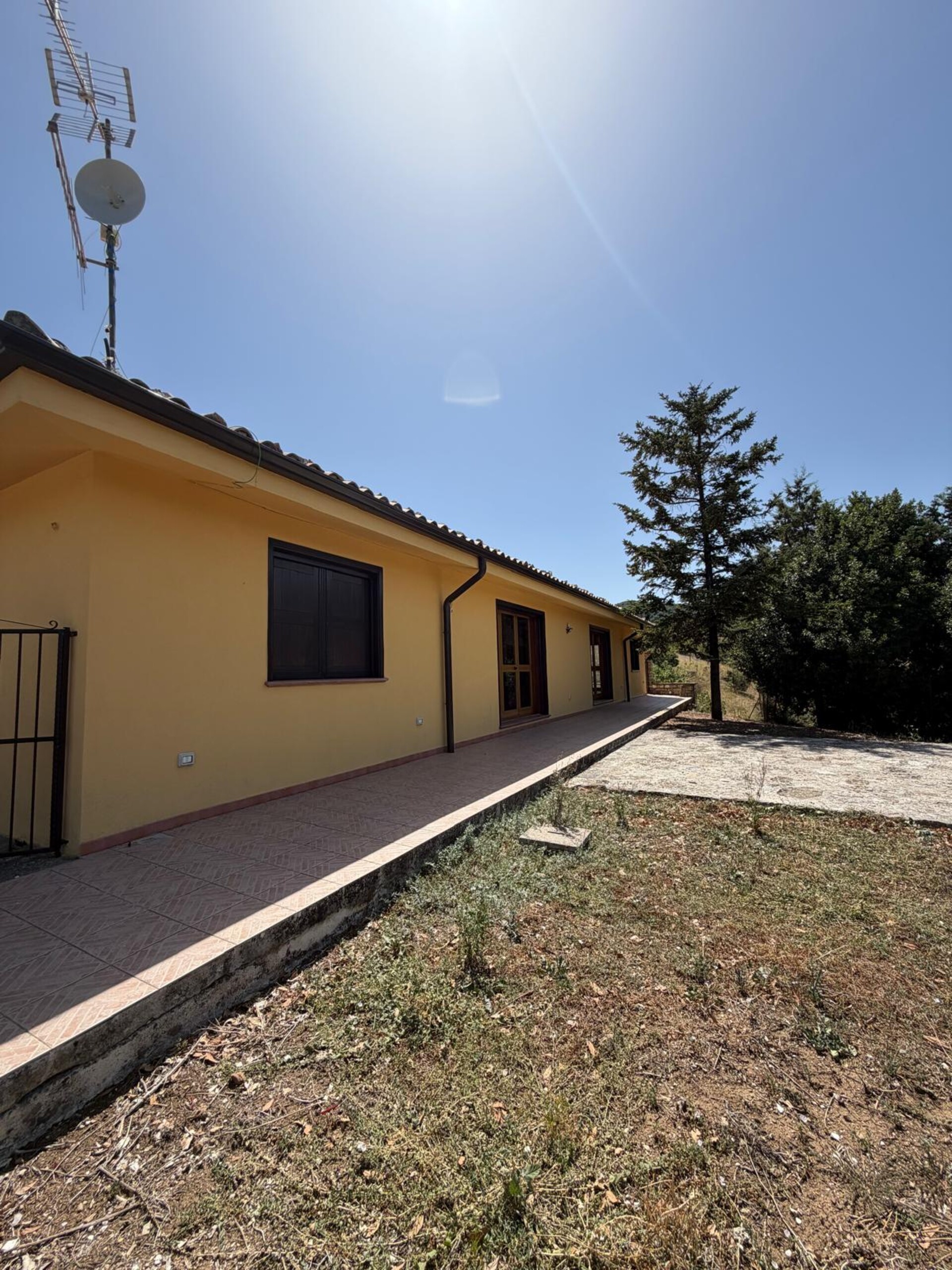 Villa in Vendita a Contessa Entellina (Palermo)