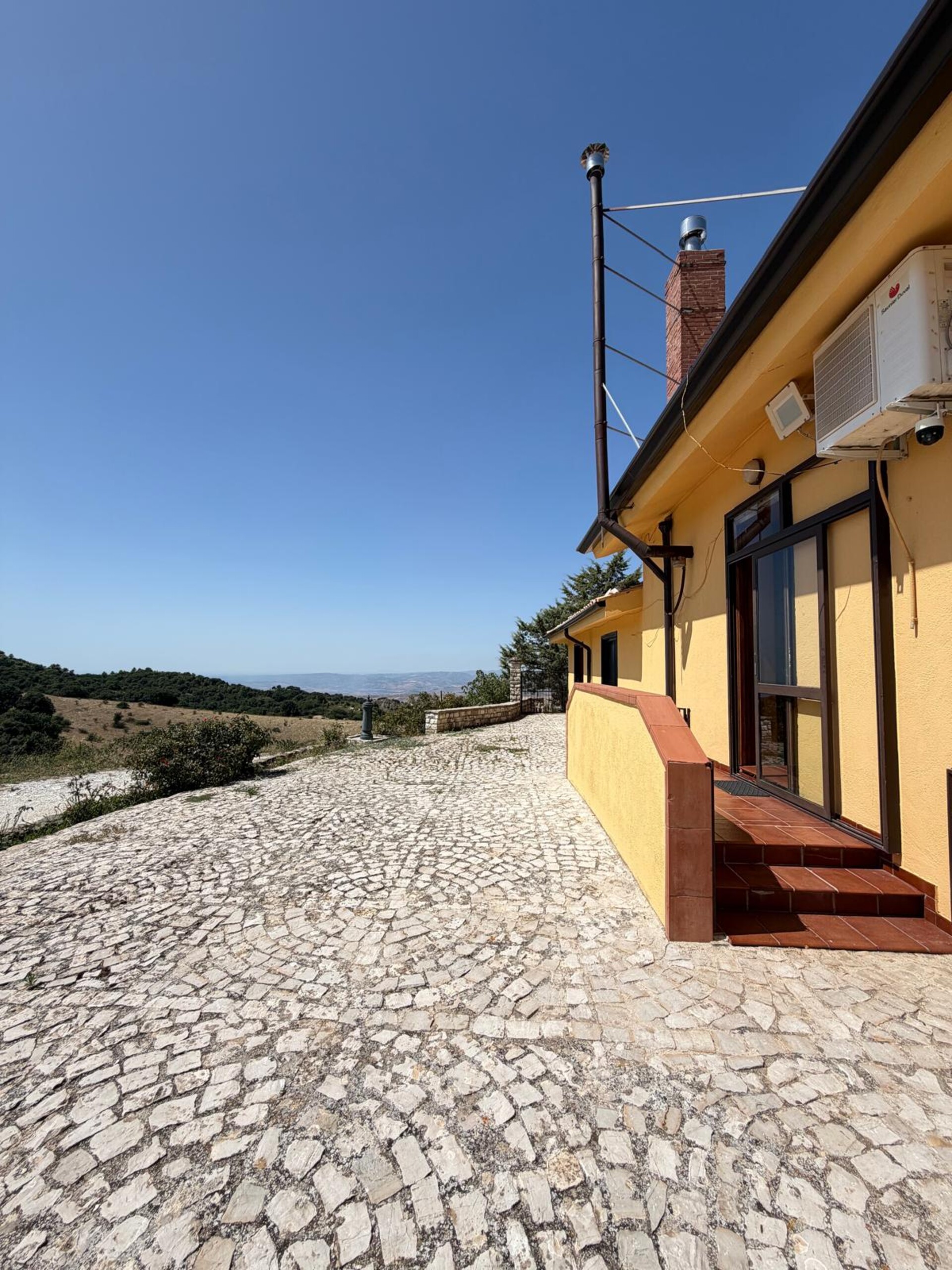 Villa in Vendita a Contessa Entellina (Palermo)
