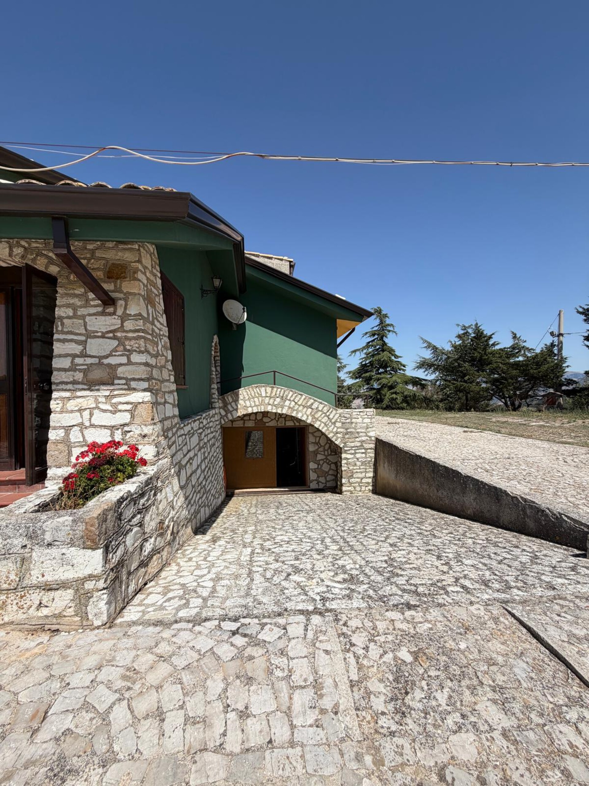 Villa in Vendita a Contessa Entellina (Palermo)