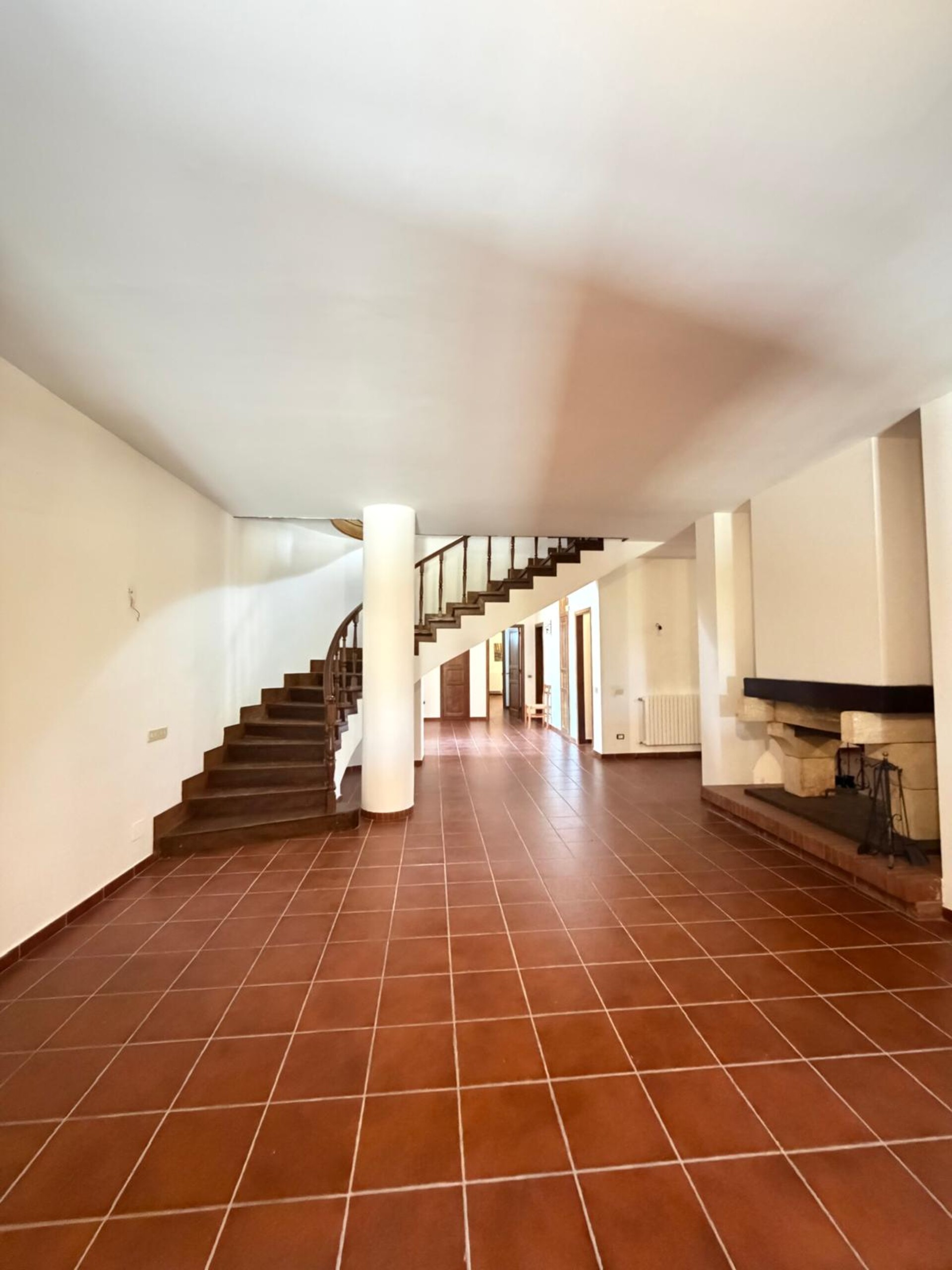 Villa in Vendita a Contessa Entellina (Palermo)