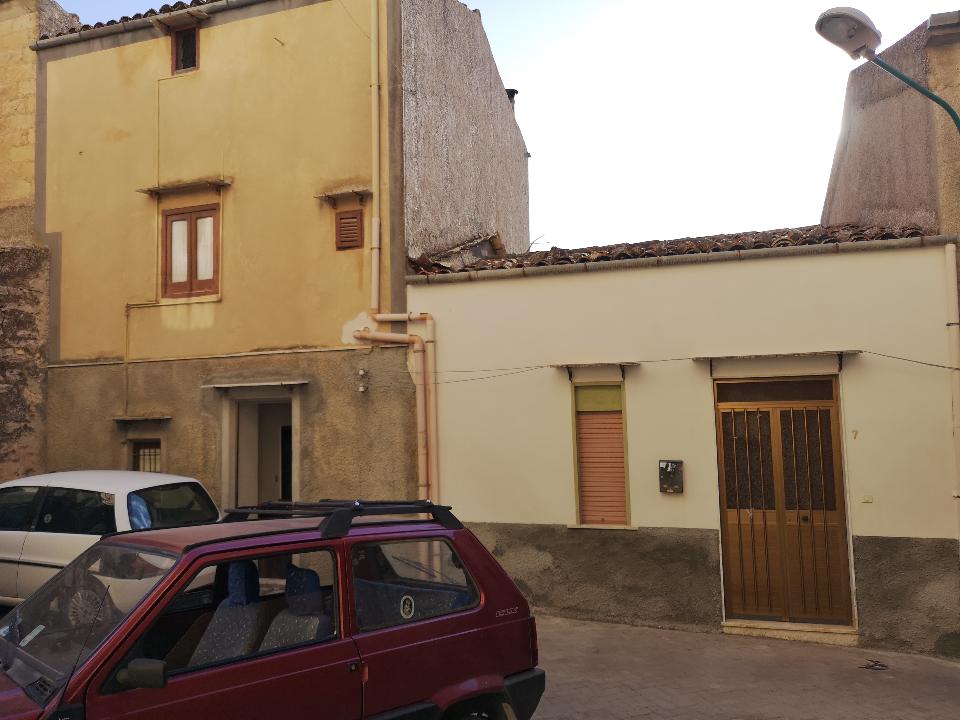 Casa singola in Vendita a Bisacquino Centro Storico (Palermo)