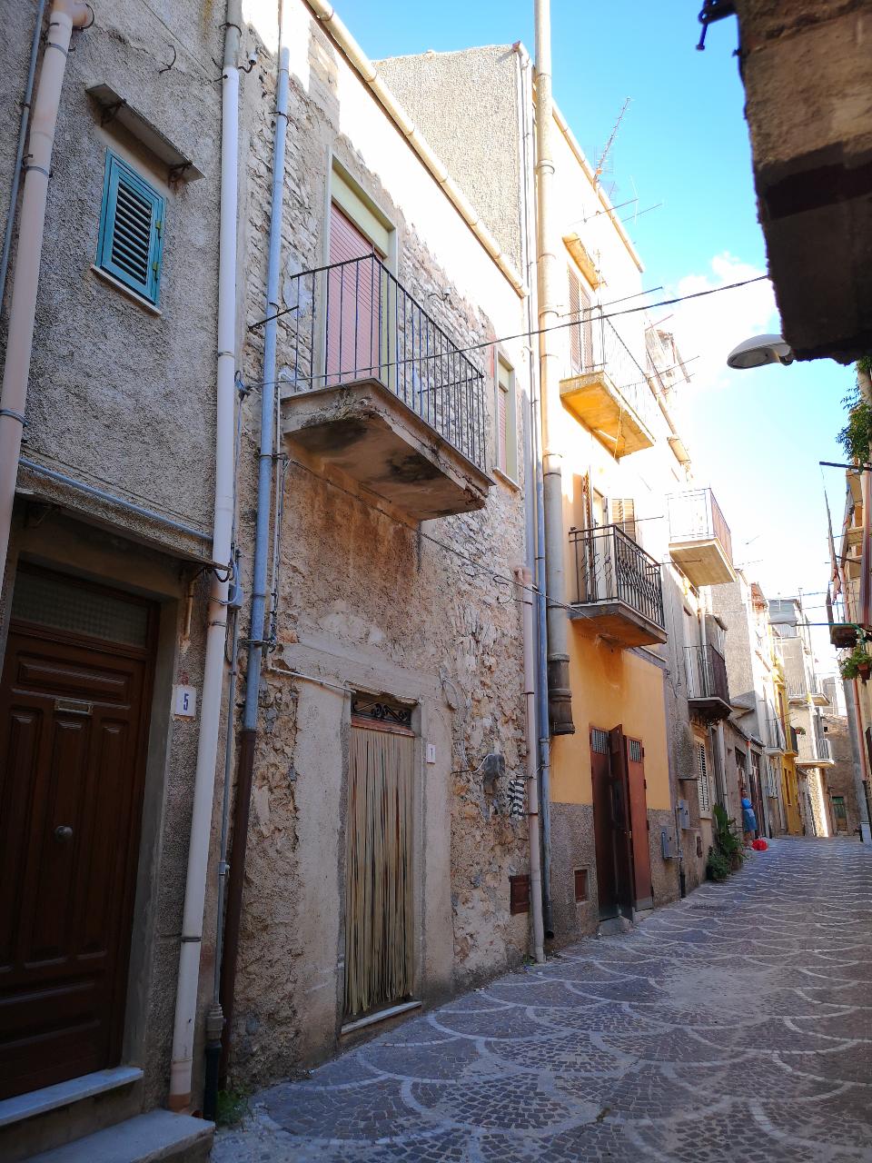 Casa singola in Vendita a Bisacquino Centro Storico (Palermo)