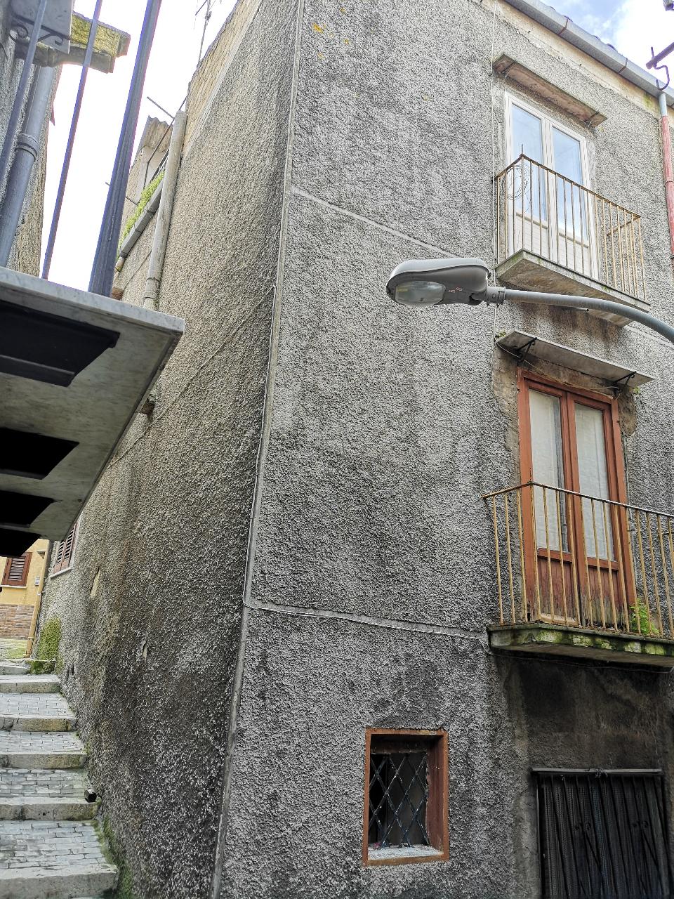 Casa singola in Vendita a Bisacquino Centro Storico (Palermo)