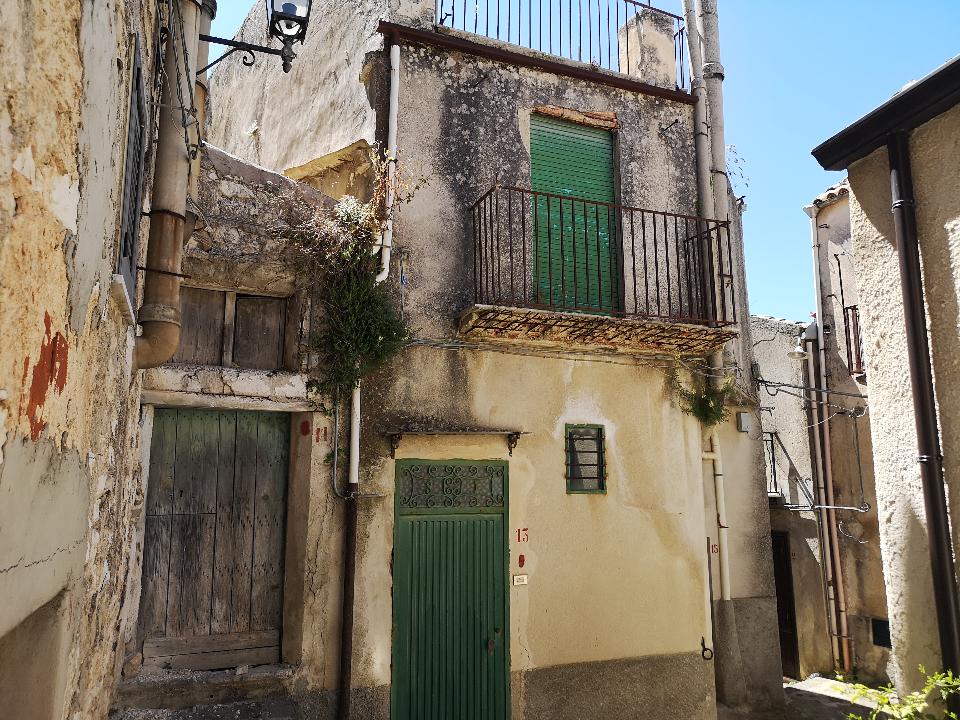 Casa singola in Vendita a Giuliana Centro Storico (Palermo)