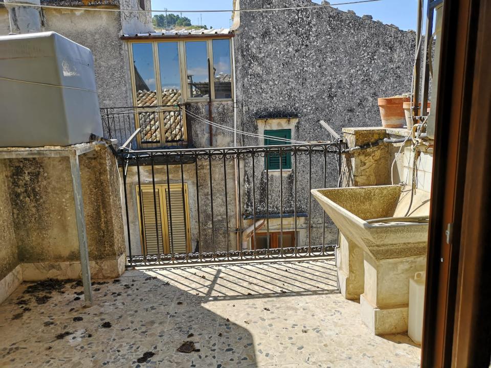 Casa singola in Vendita a Chiusa Sclafani Santa Caterina (Palermo)