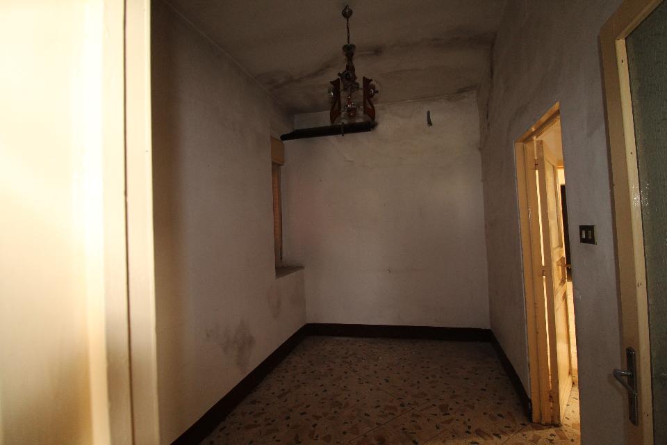Casa singola in Vendita a Giuliana Centro Storico (Palermo)