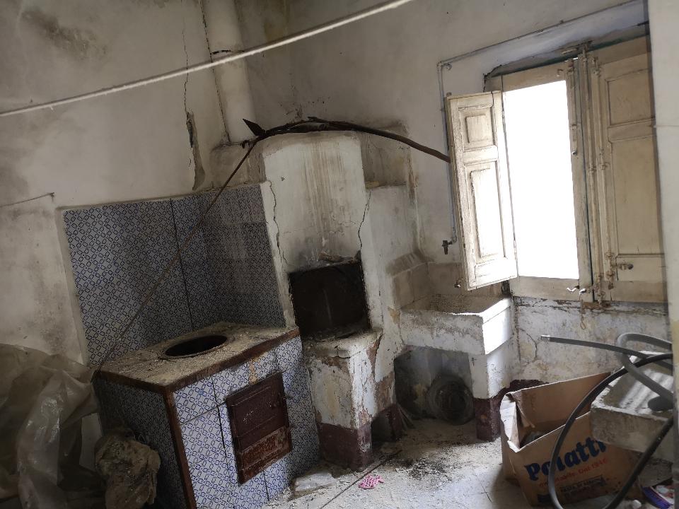 Casa singola in Vendita a Giuliana Centro Storico (Palermo)