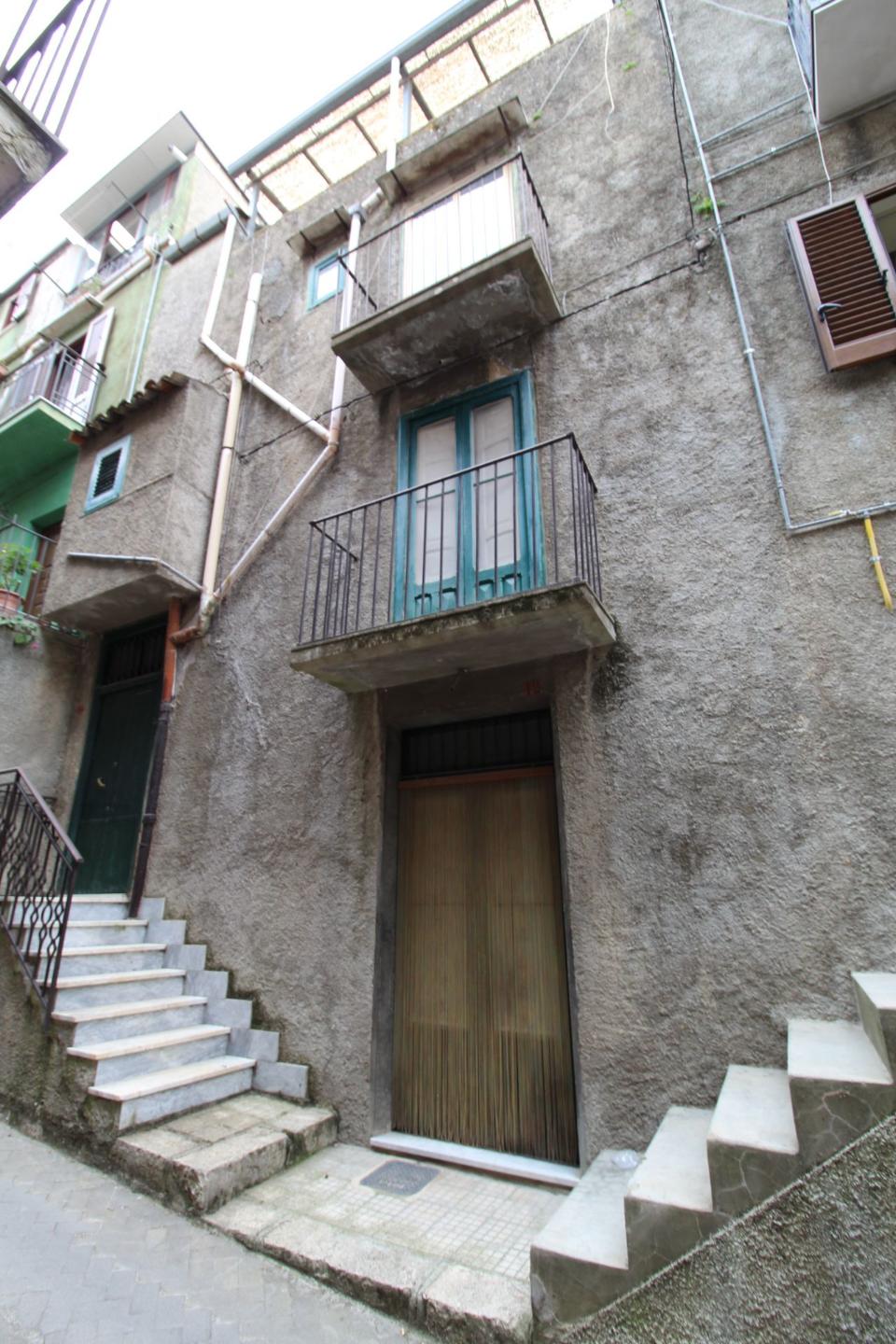 Casa singola in Vendita a Bisacquino Centro Storico (Palermo)