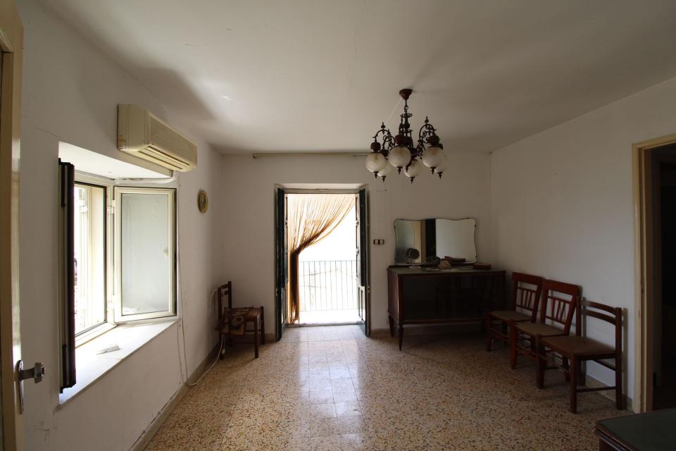 Casa singola in Vendita a Giuliana Centro Storico (Palermo)