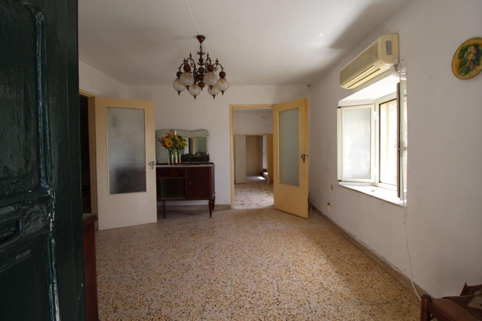 Casa singola in Vendita a Giuliana Centro Storico (Palermo)