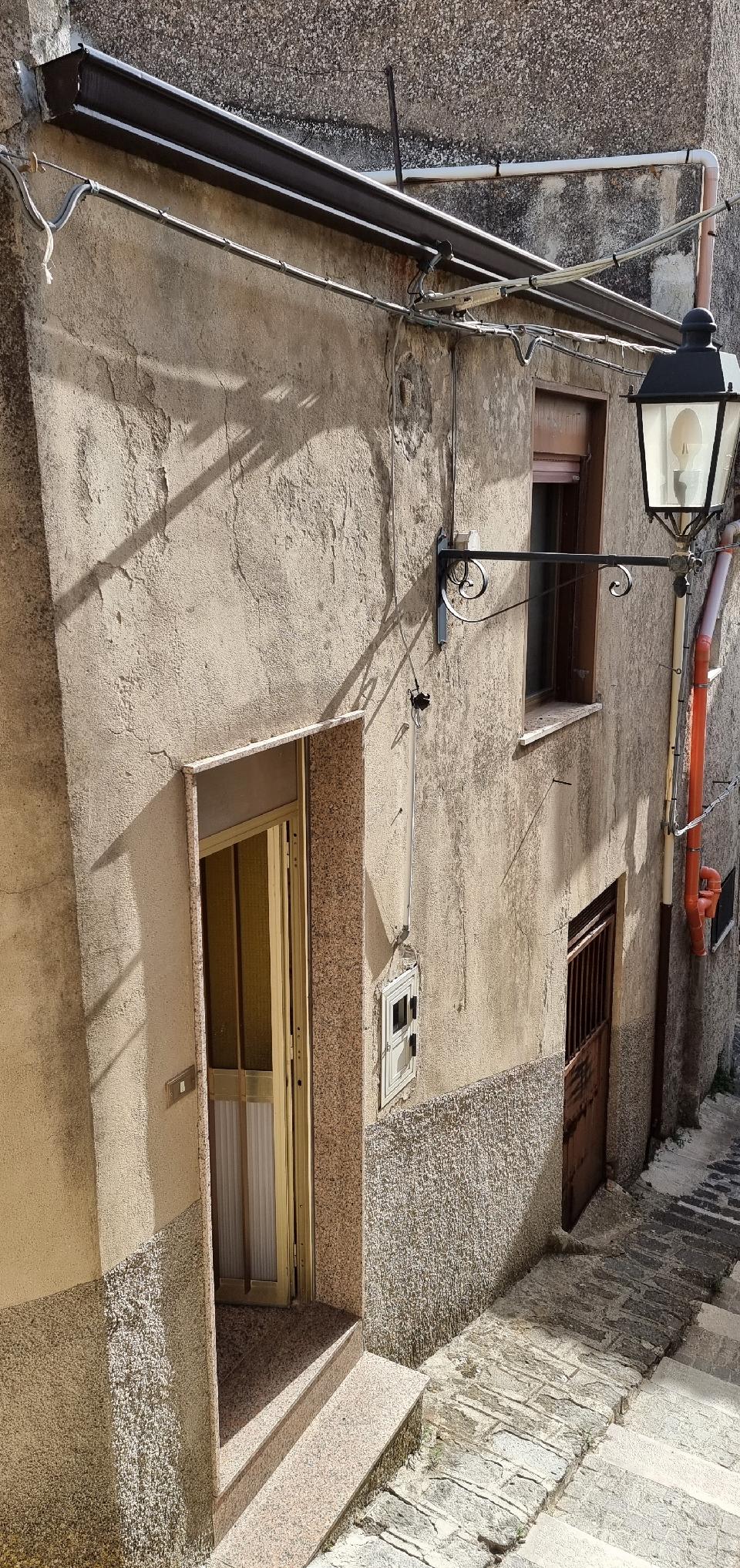 Casa singola in Vendita a Giuliana Centro Storico (Palermo)