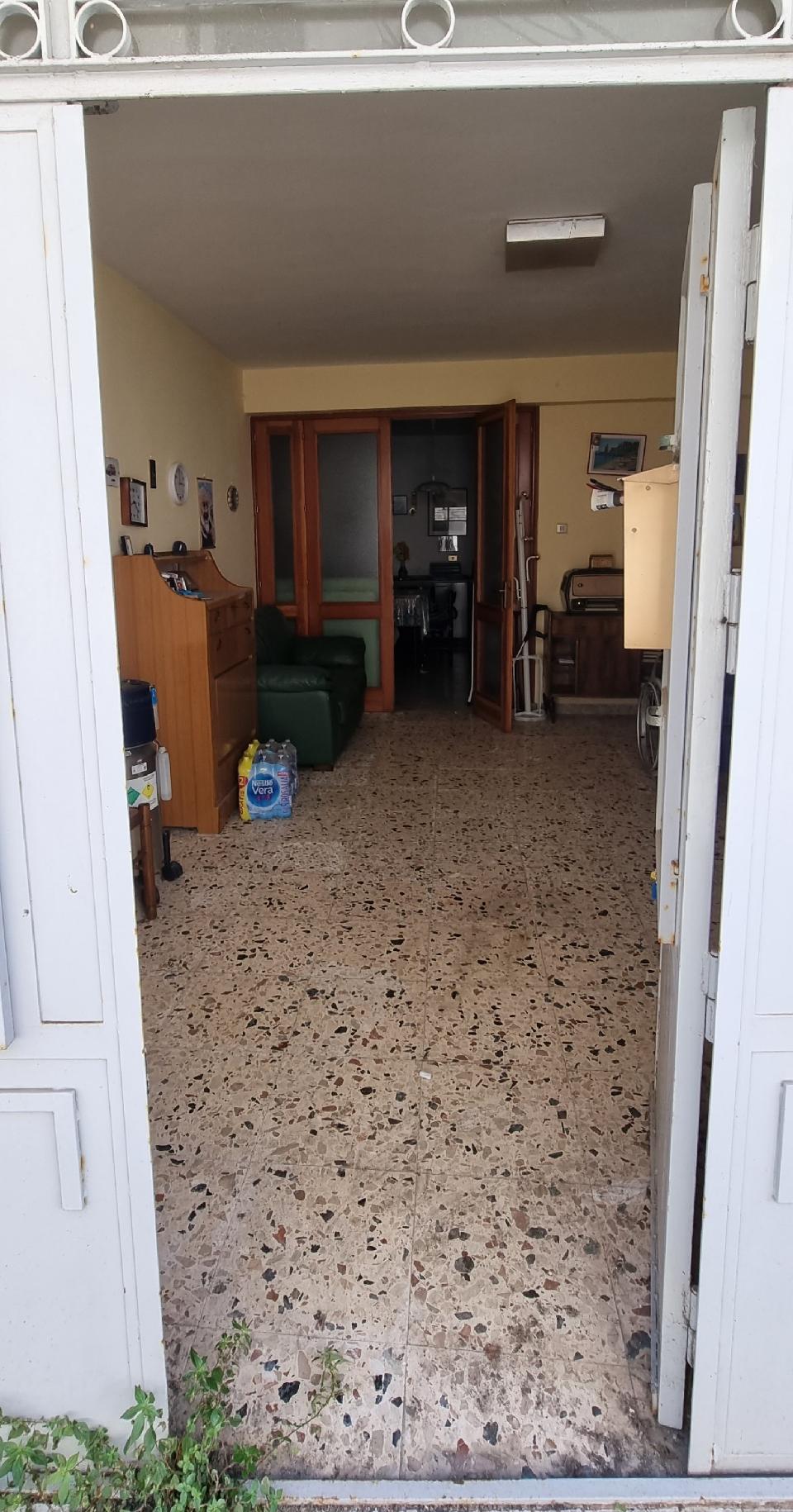 Casa singola in Vendita a Giuliana Centro Storico (Palermo)